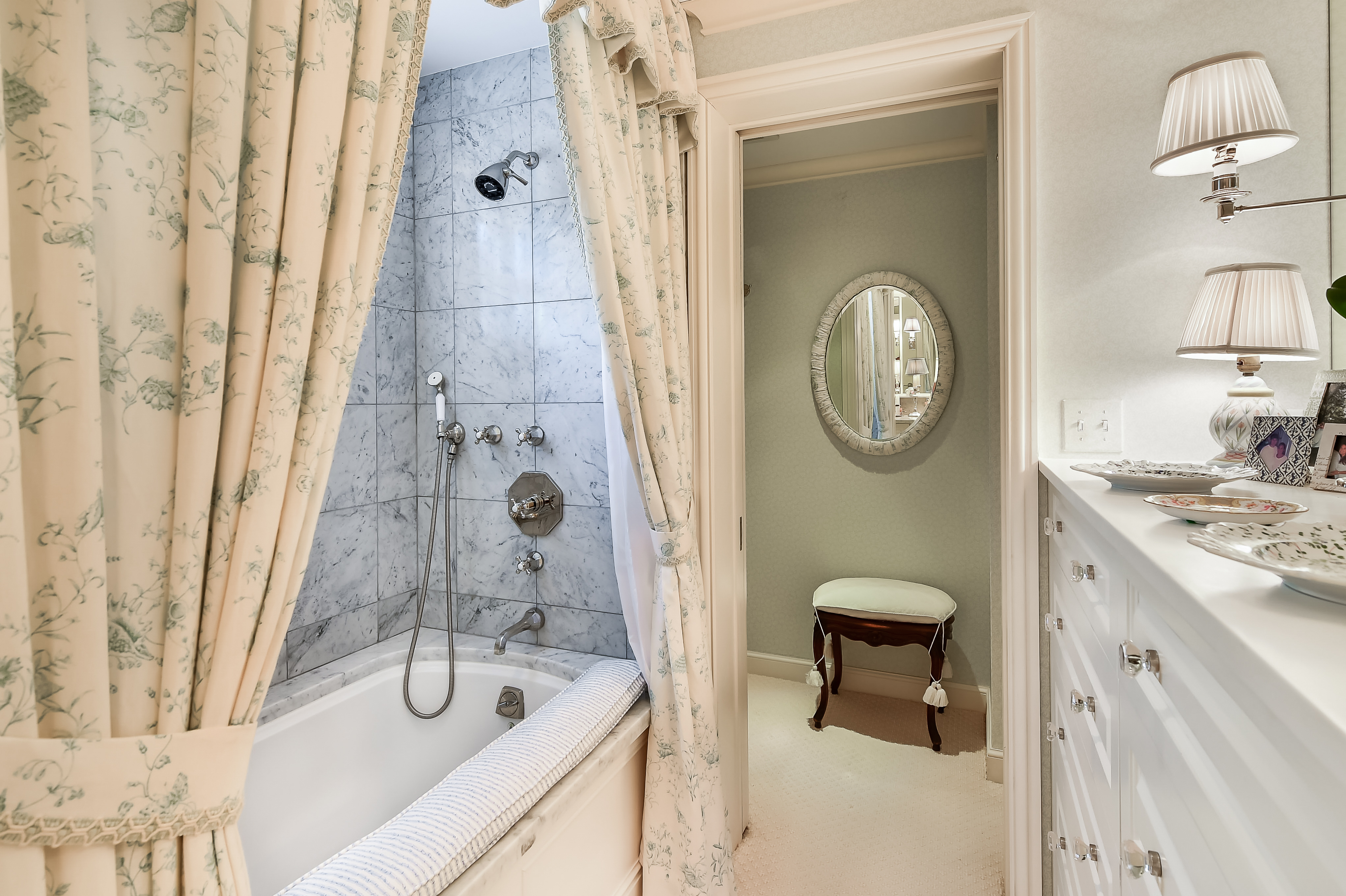 425 Worth Avenue, Apt 2a