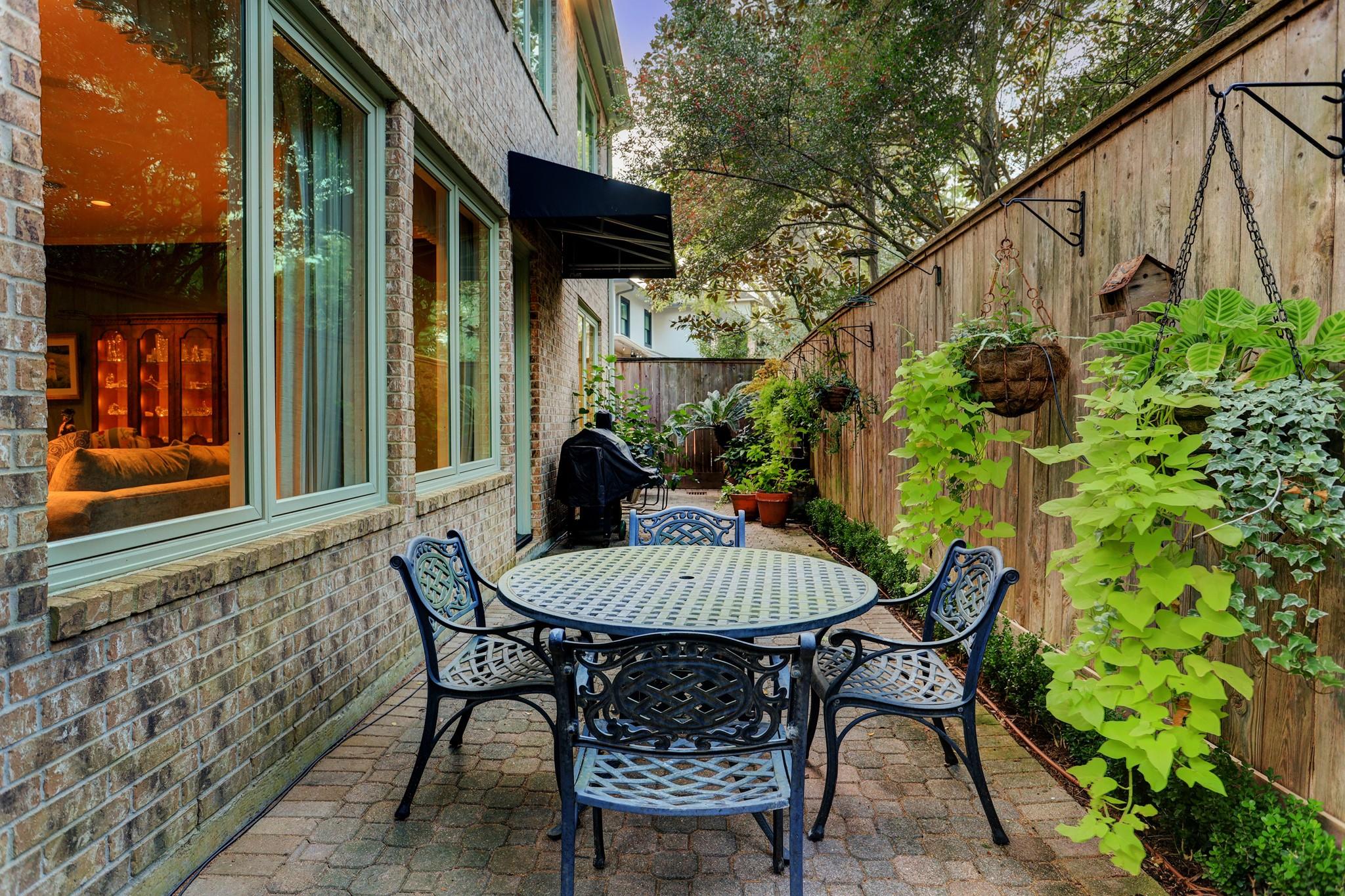 130 Park Laureate