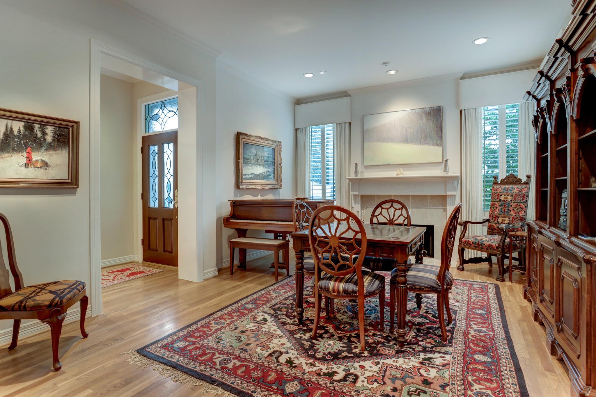130 Park Laureate
