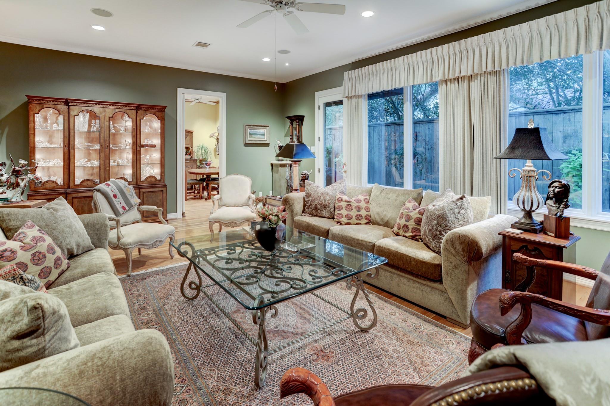 130 Park Laureate