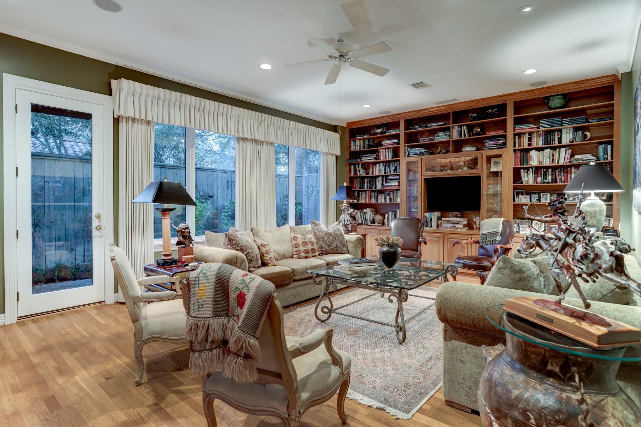 130 Park Laureate