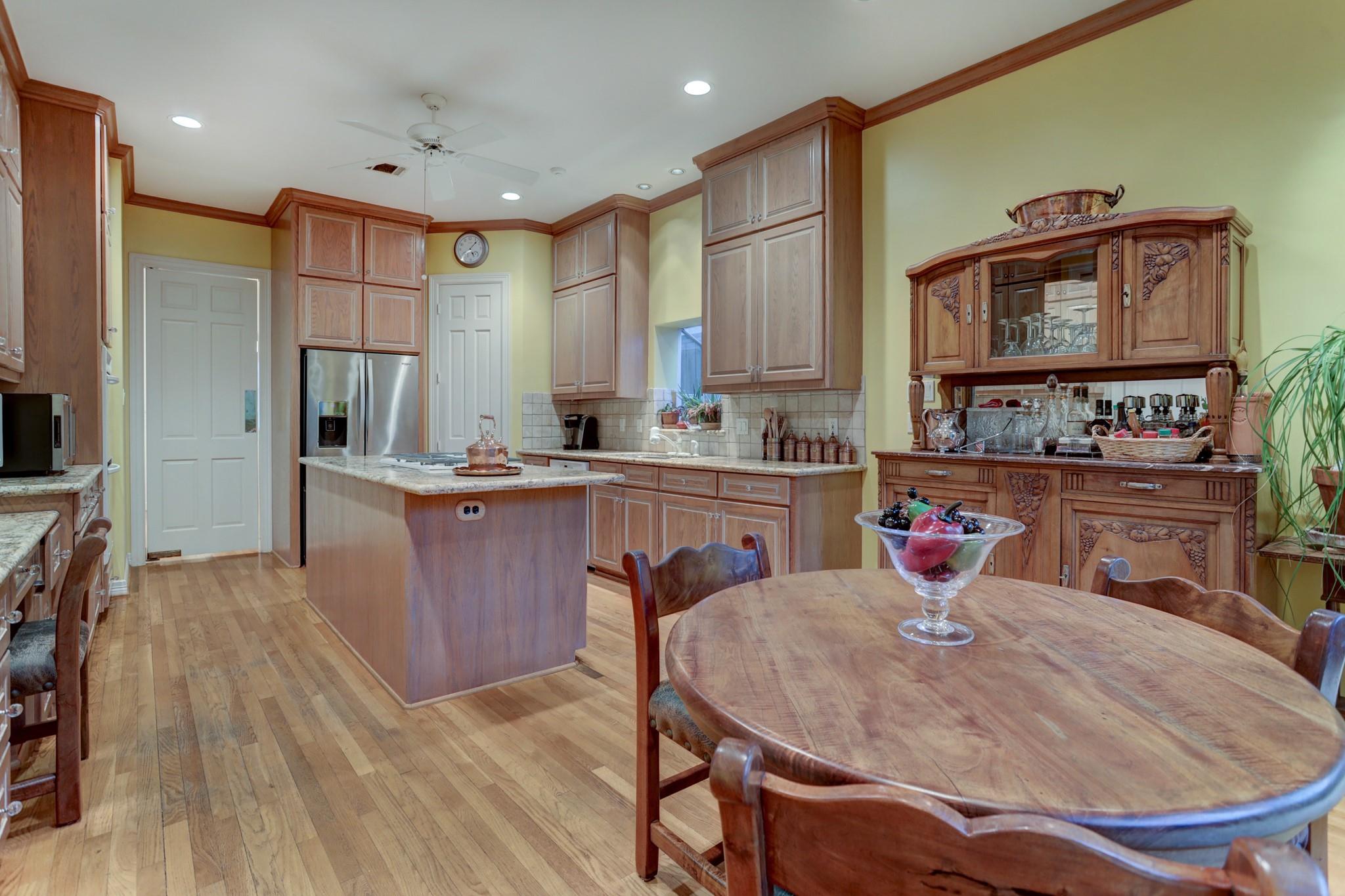 130 Park Laureate