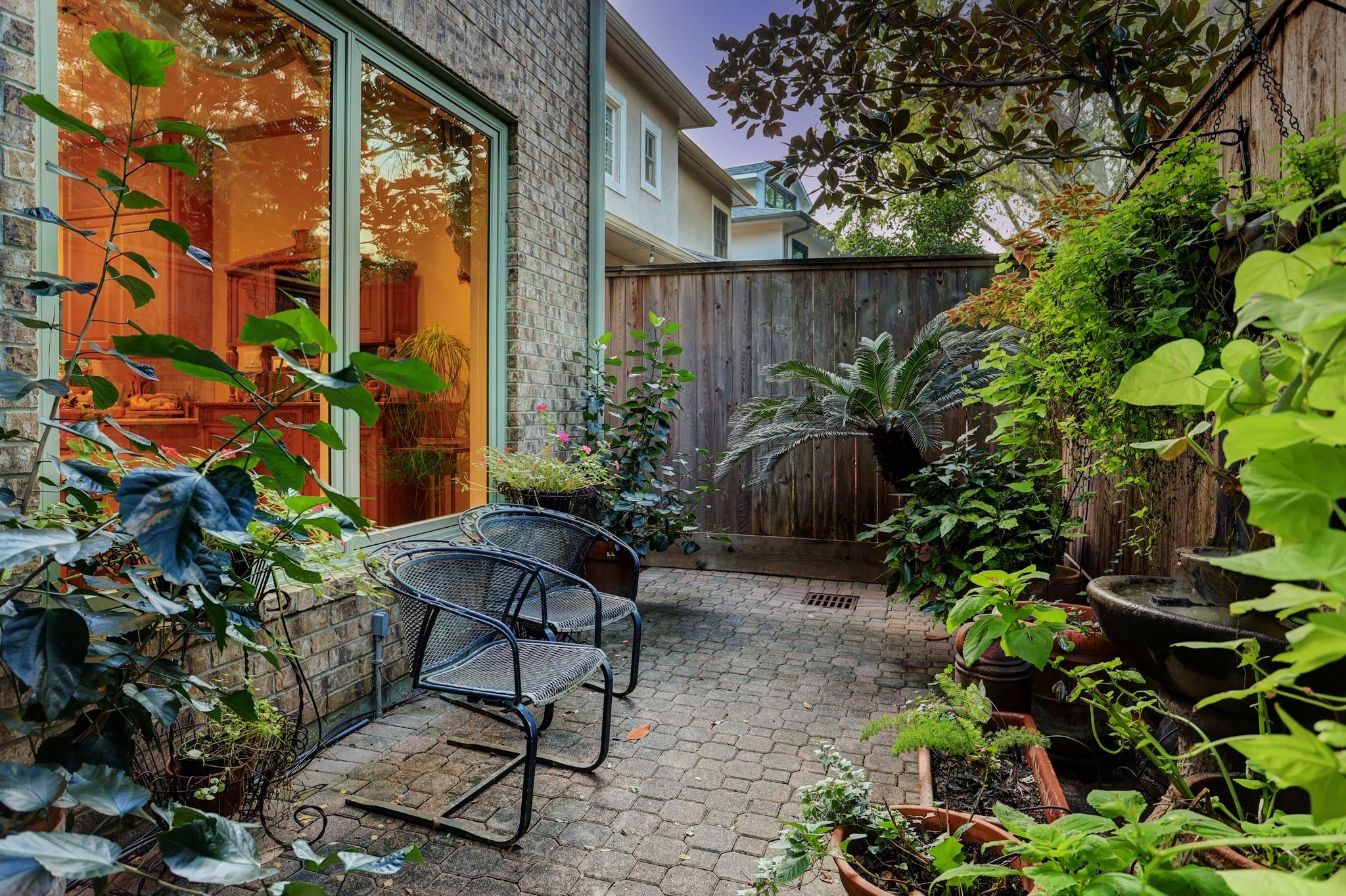130 Park Laureate