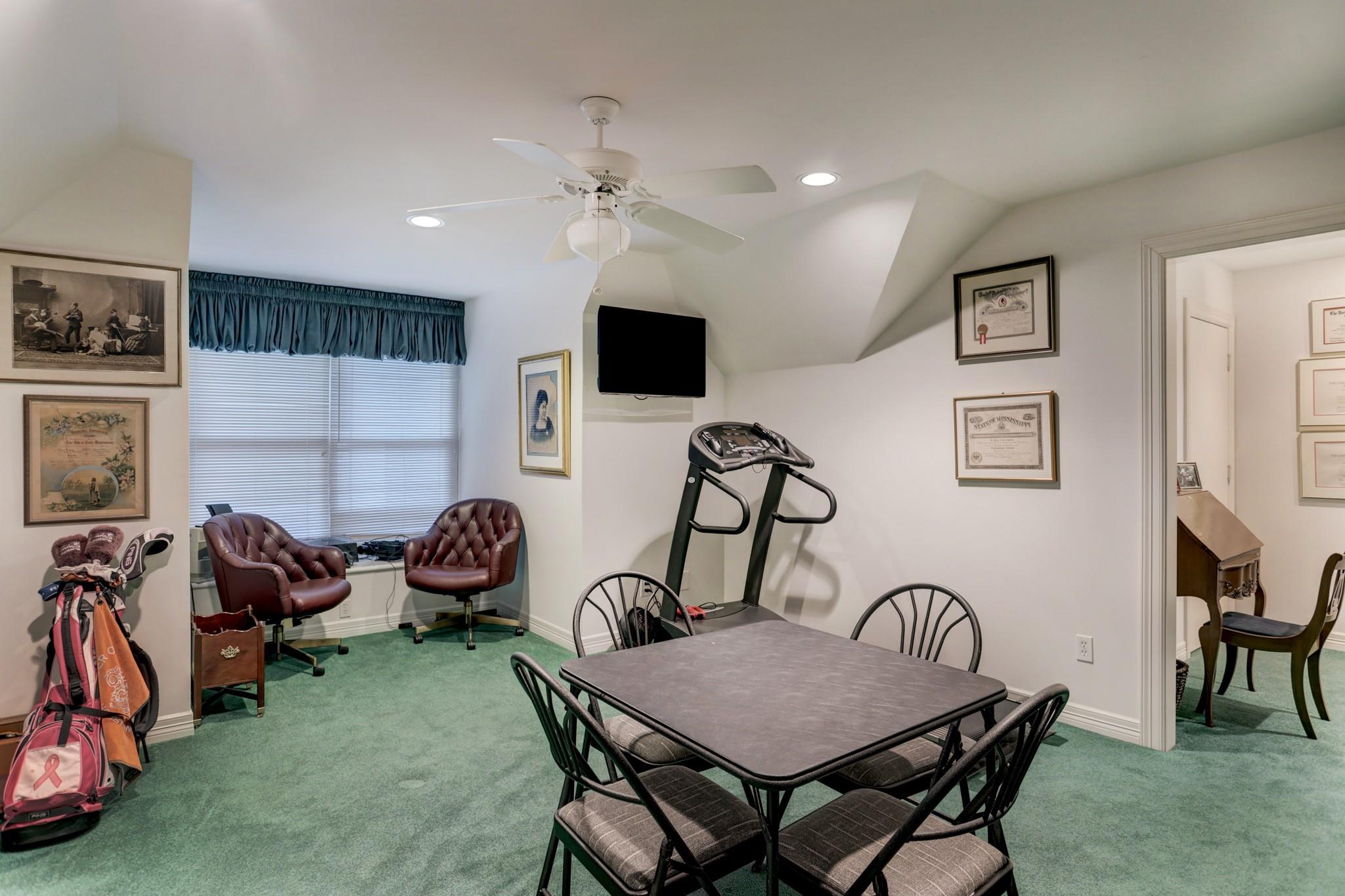 130 Park Laureate