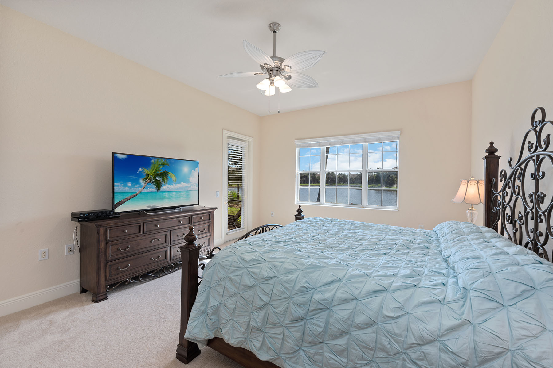 9238 Tesoro Lane , 101