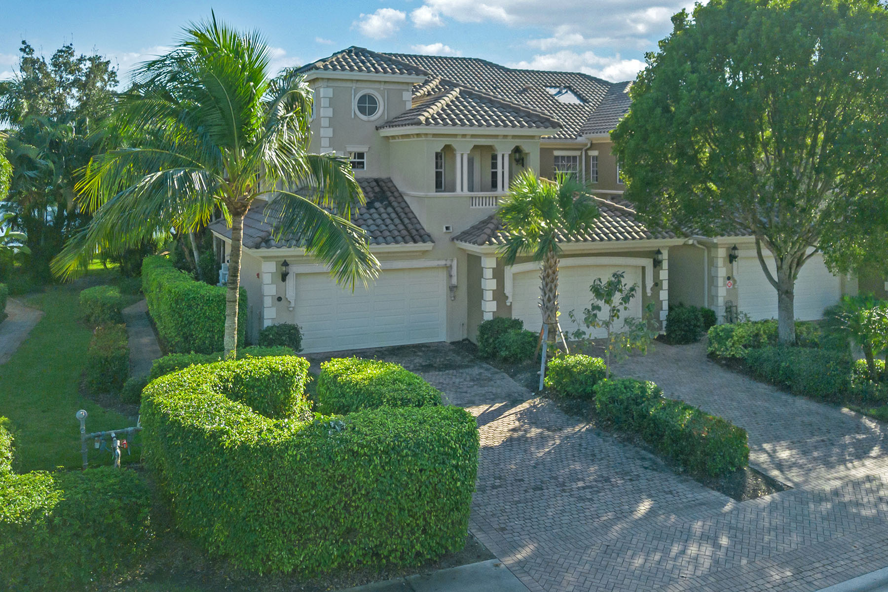 9238 Tesoro Lane , 101