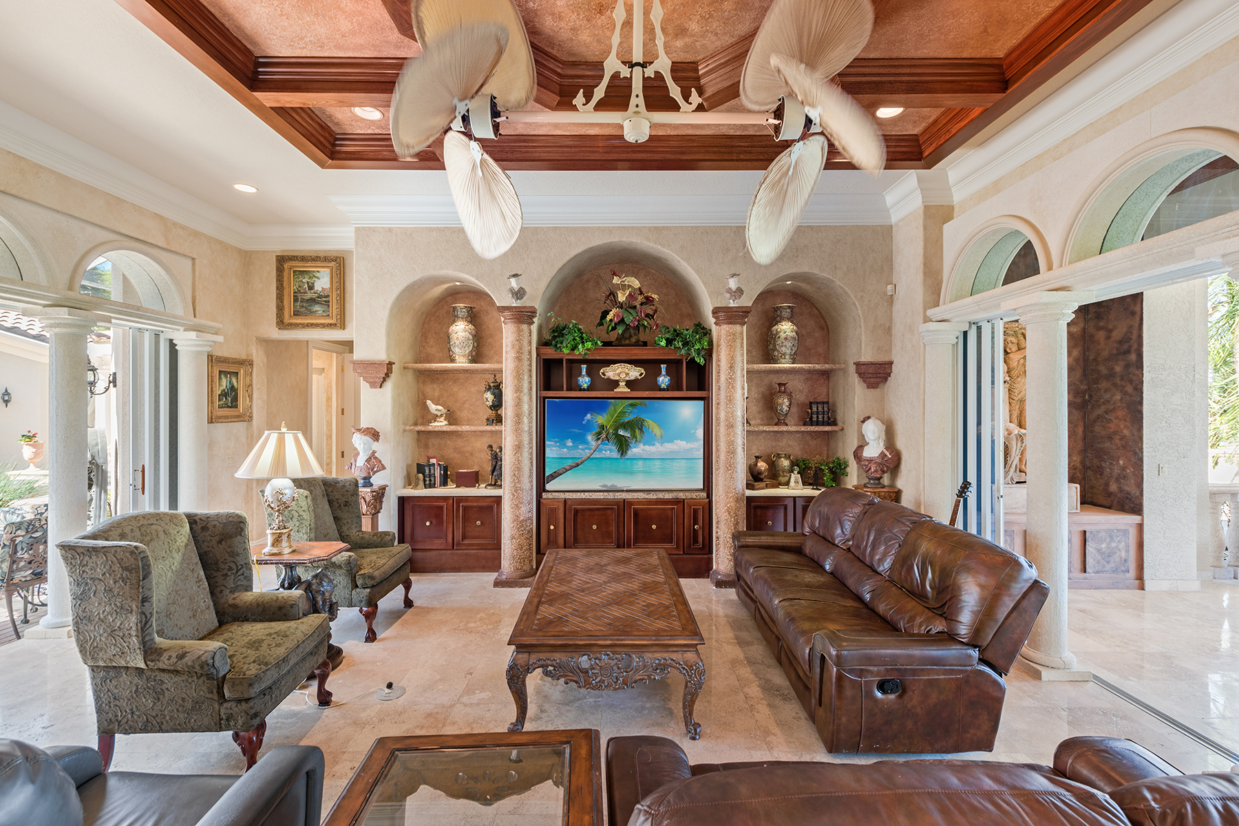 5055 Groveland Terrace