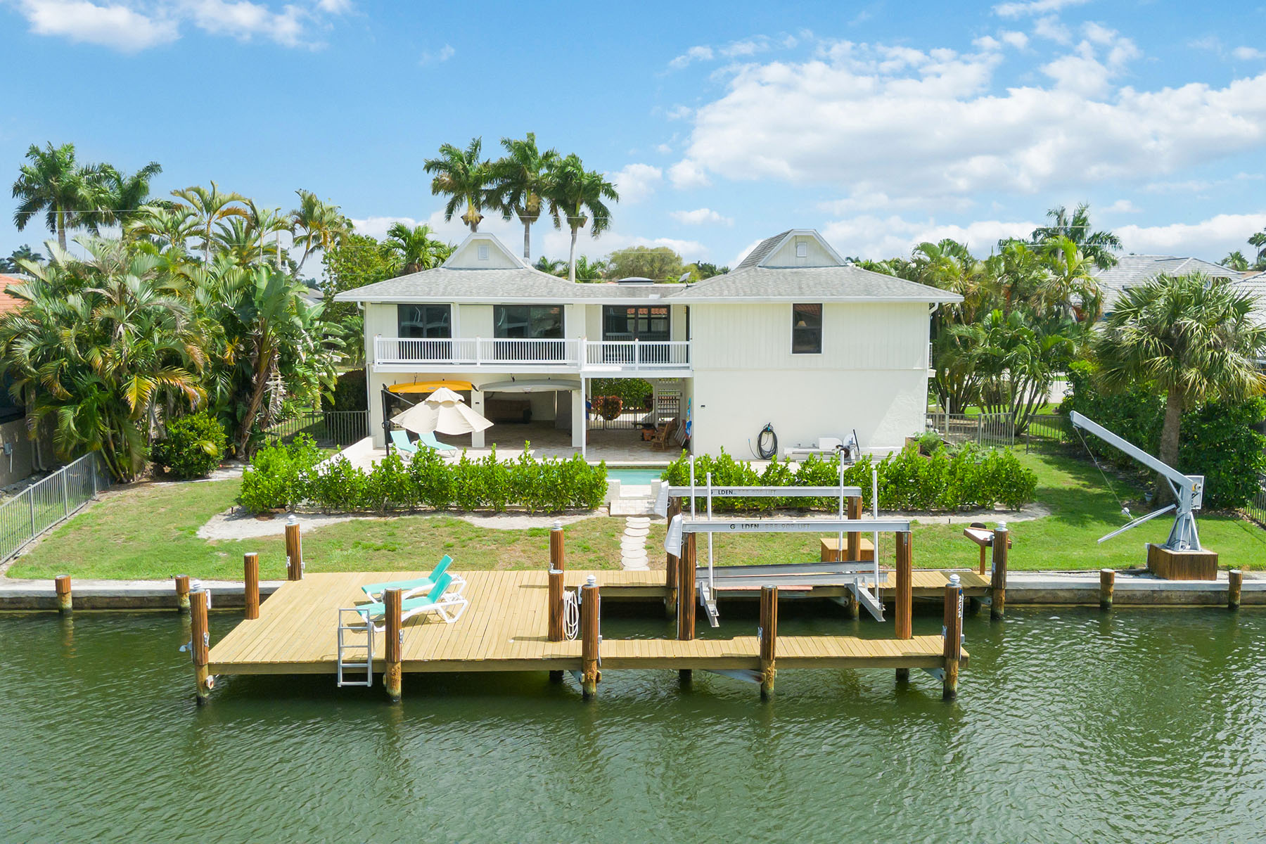 252 Barfield Drive N