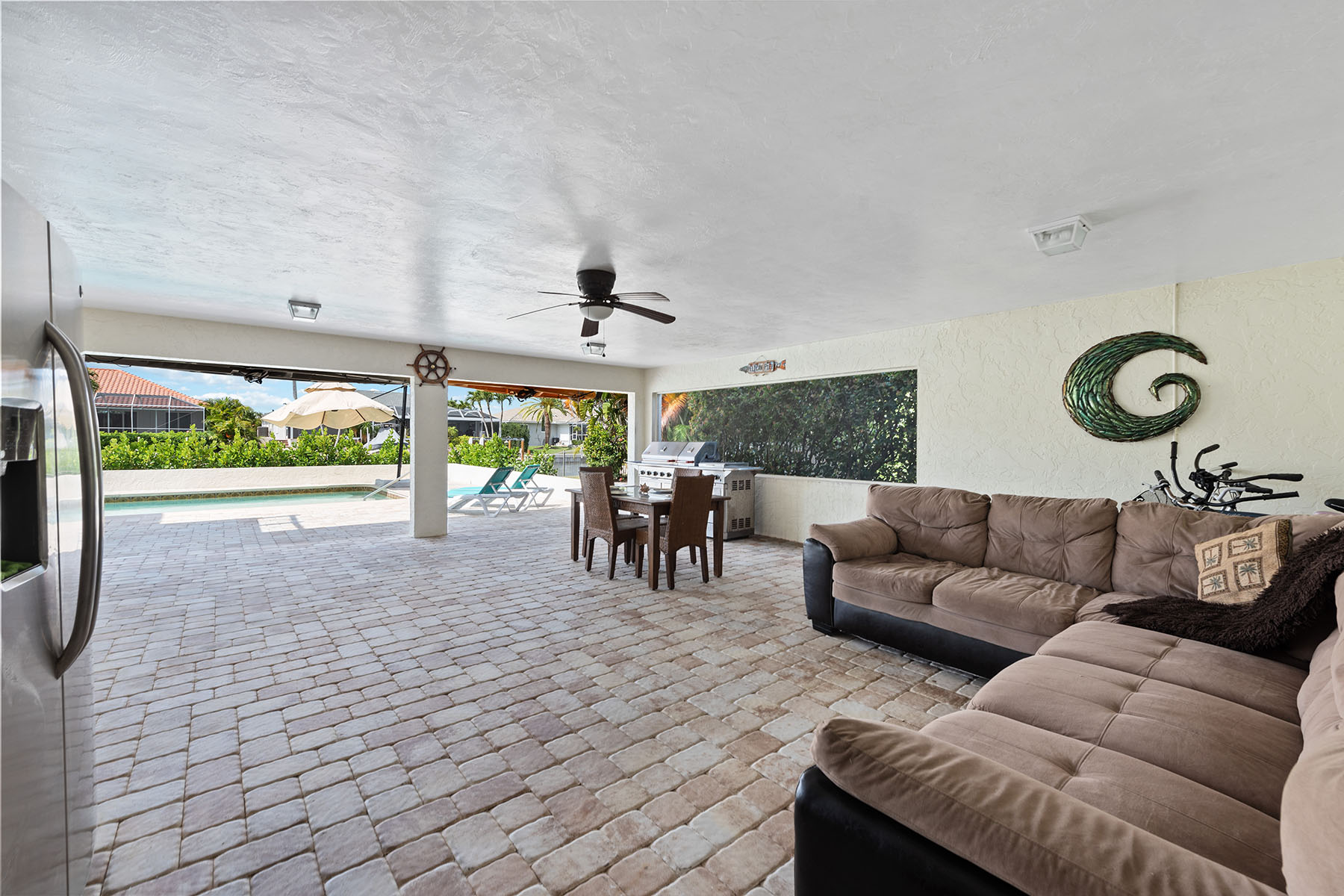 252 Barfield Drive N