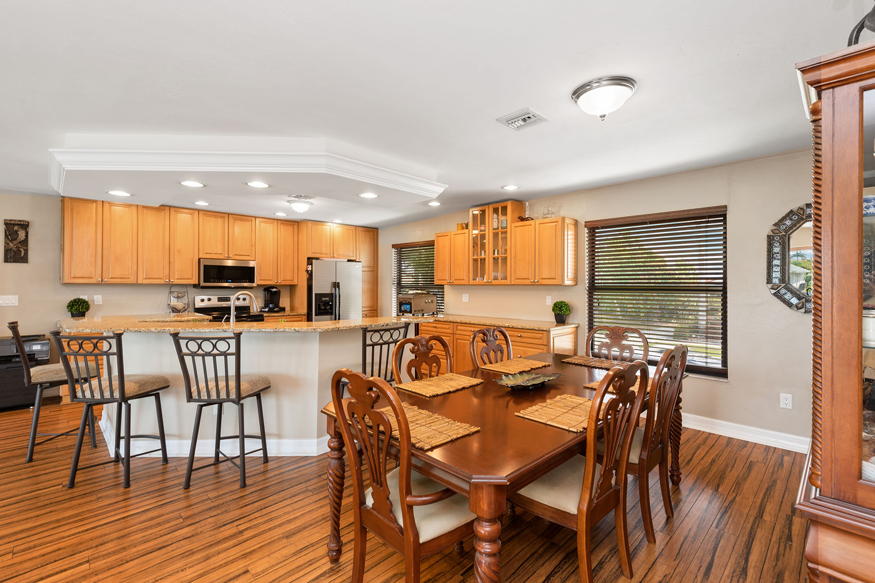 252 Barfield Drive N