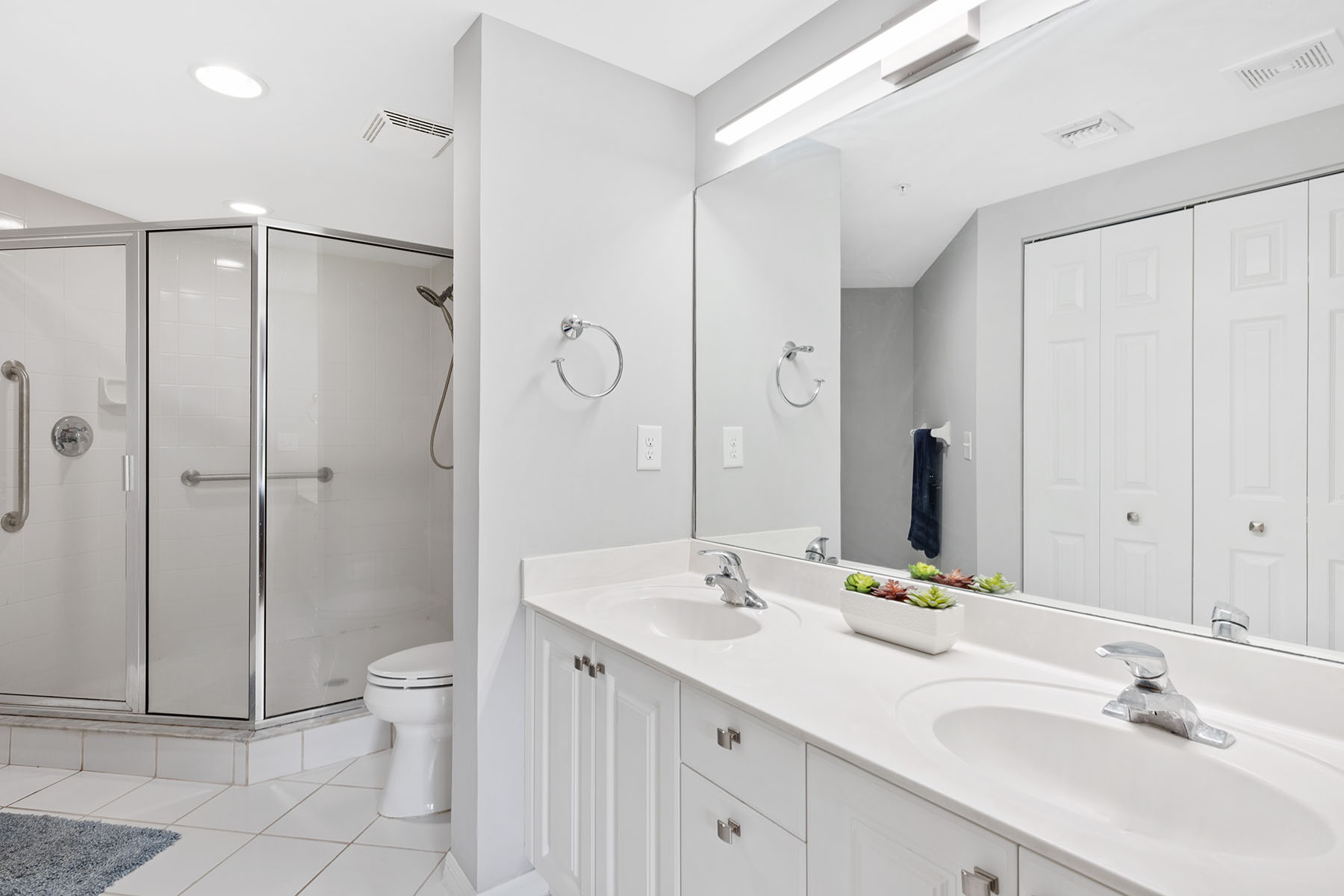 5040 Cedar Springs Drive , 104
