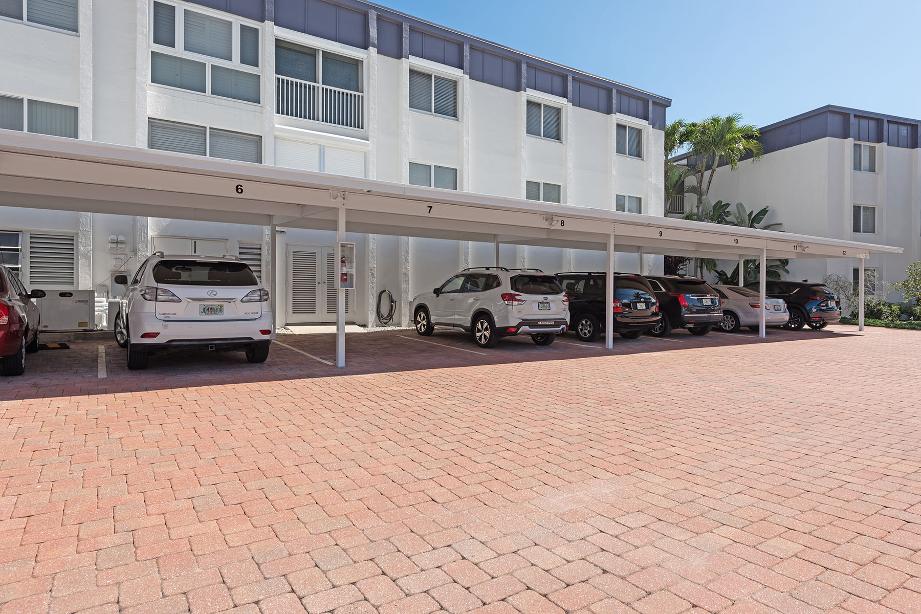 1930 Gulf Shore Boulevard N , D101