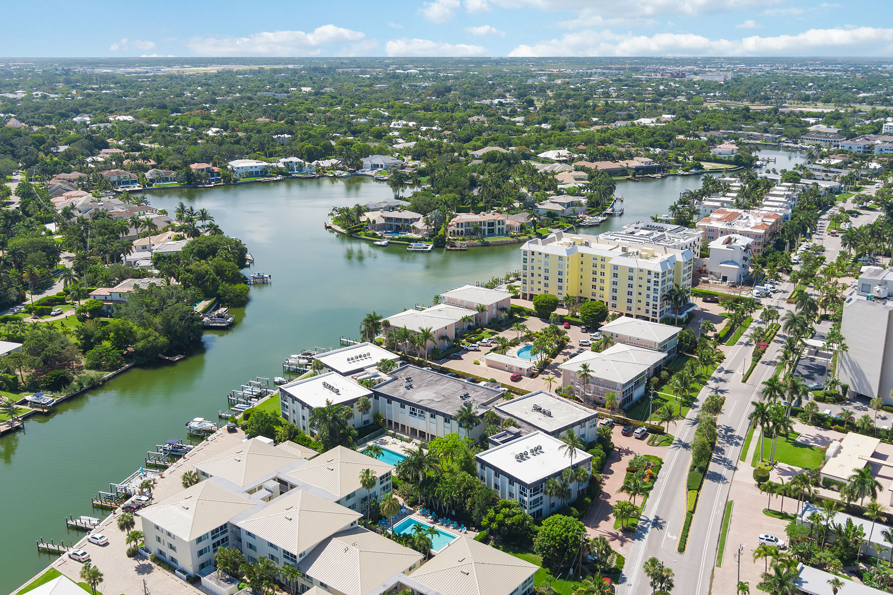 1930 Gulf Shore Boulevard N , D101