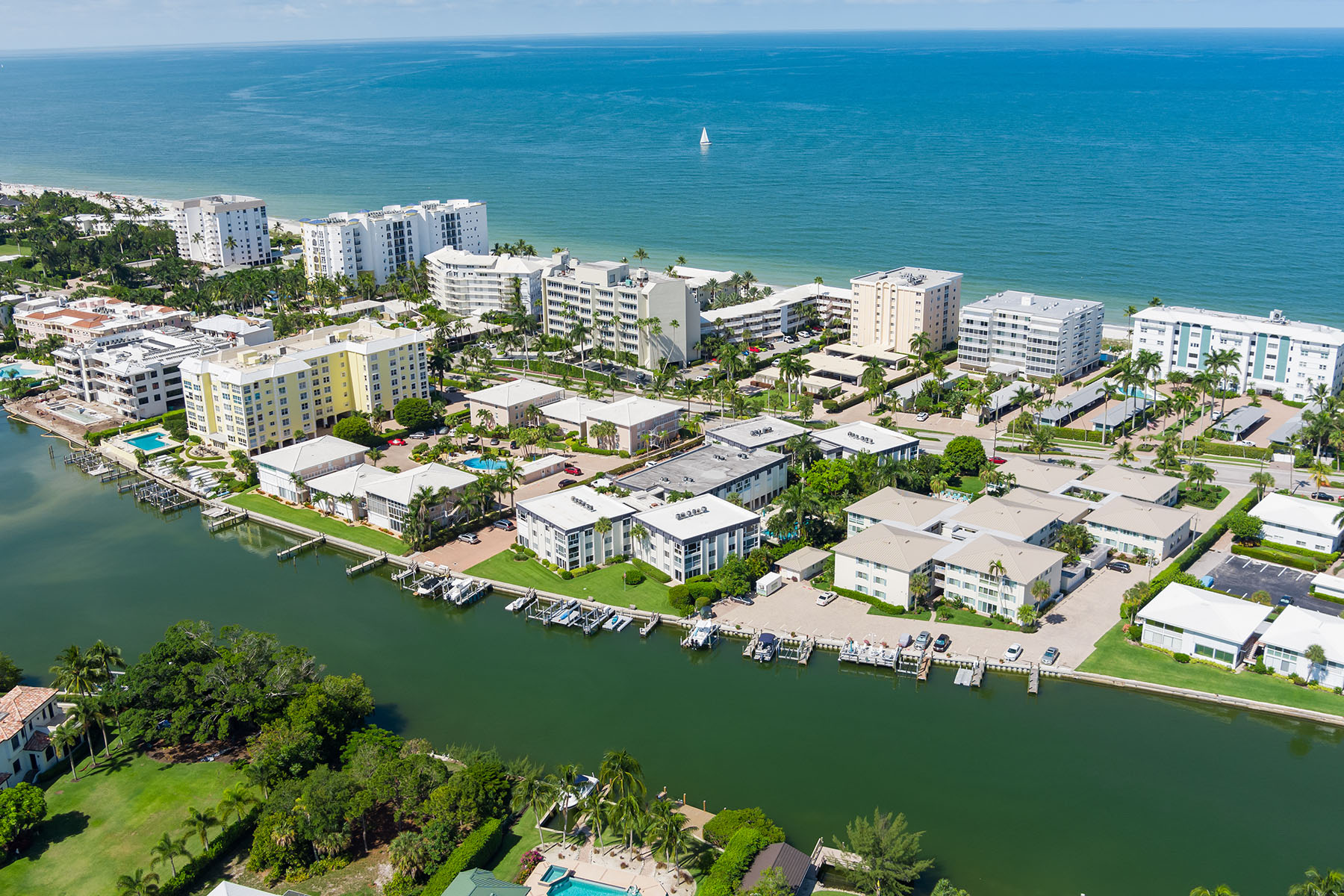 1930 Gulf Shore Boulevard N , D101