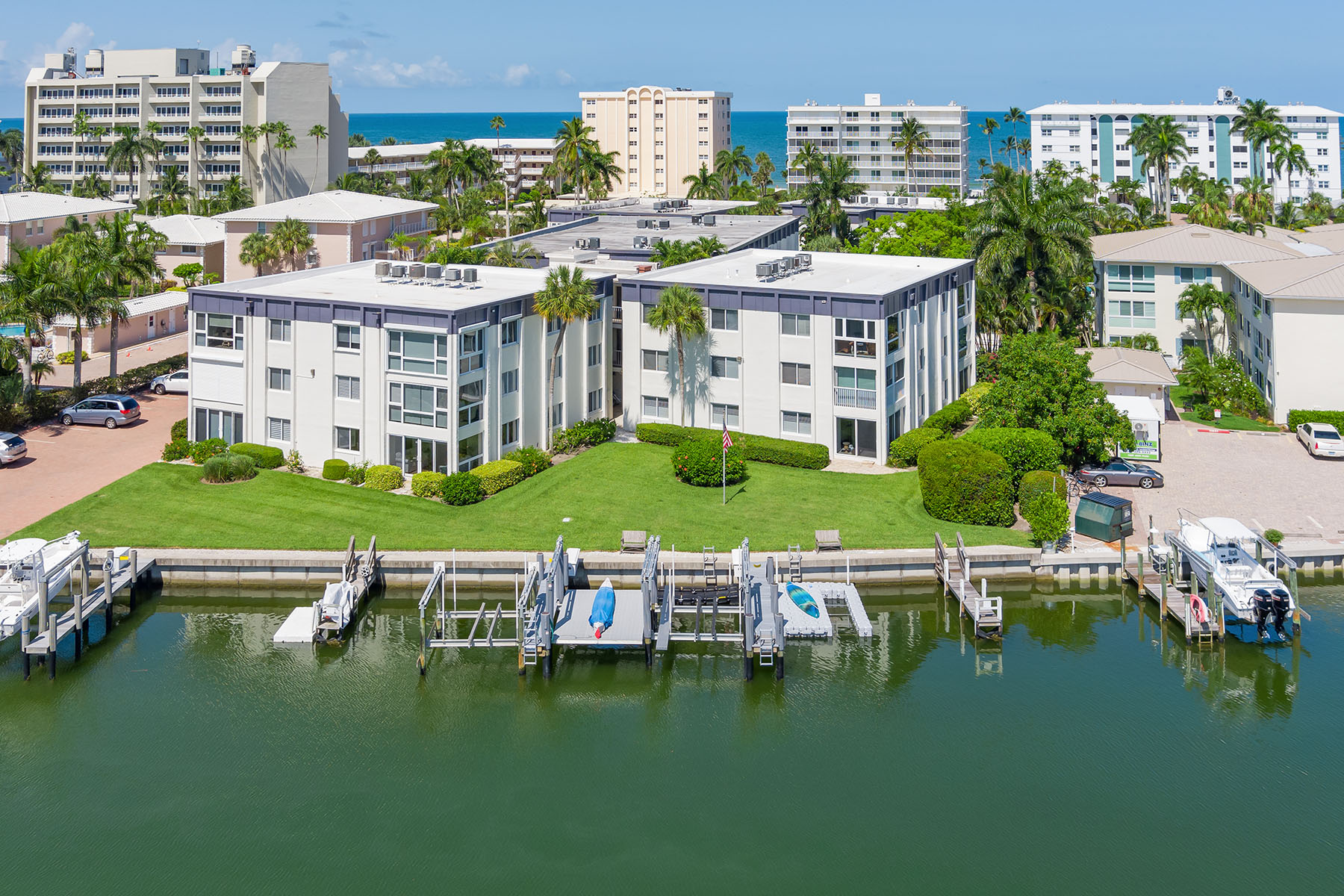 1930 Gulf Shore Boulevard N , D101