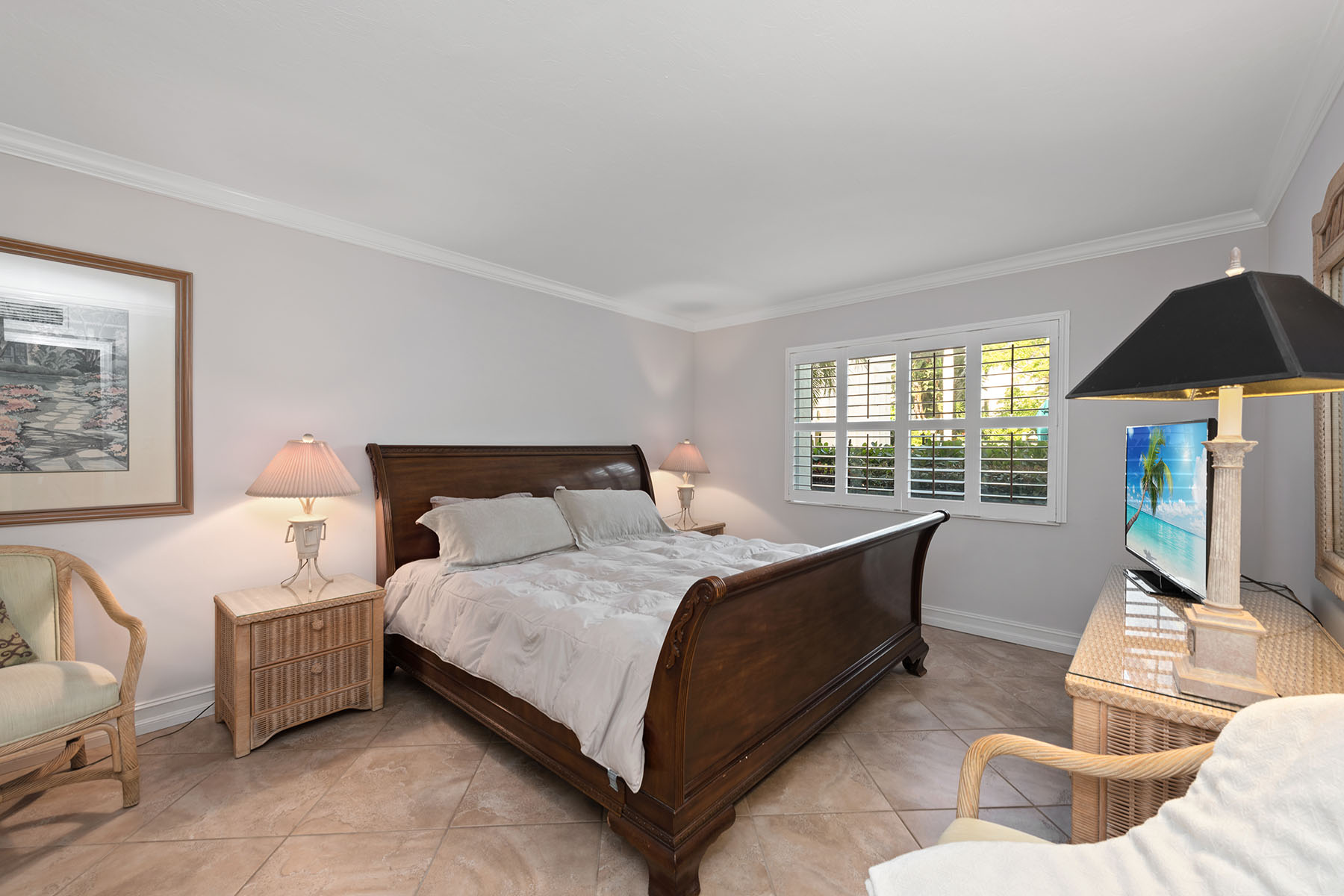 1930 Gulf Shore Boulevard N , D101