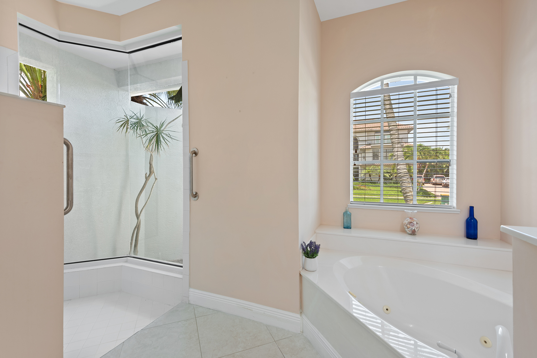 519 Spinnaker Drive