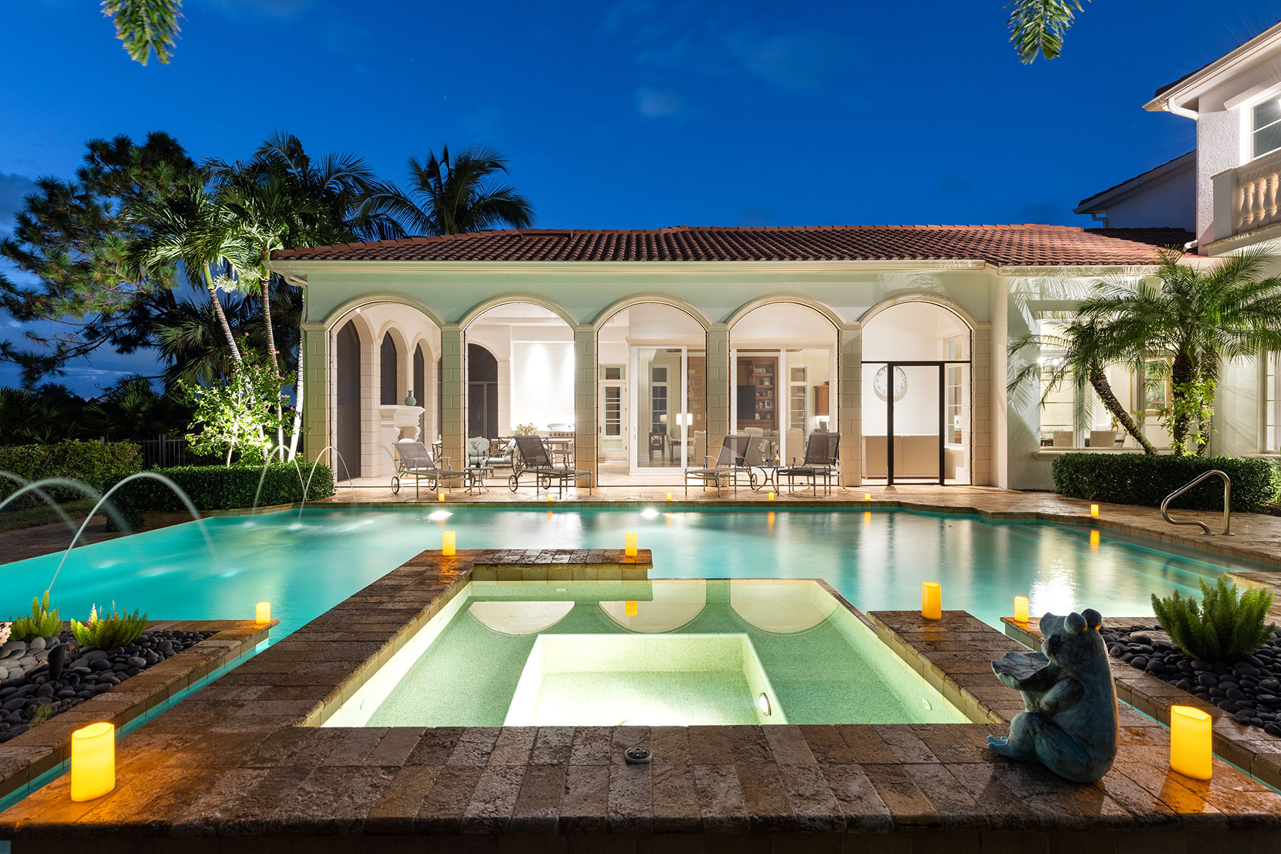 3855 Isla Del Sol Way