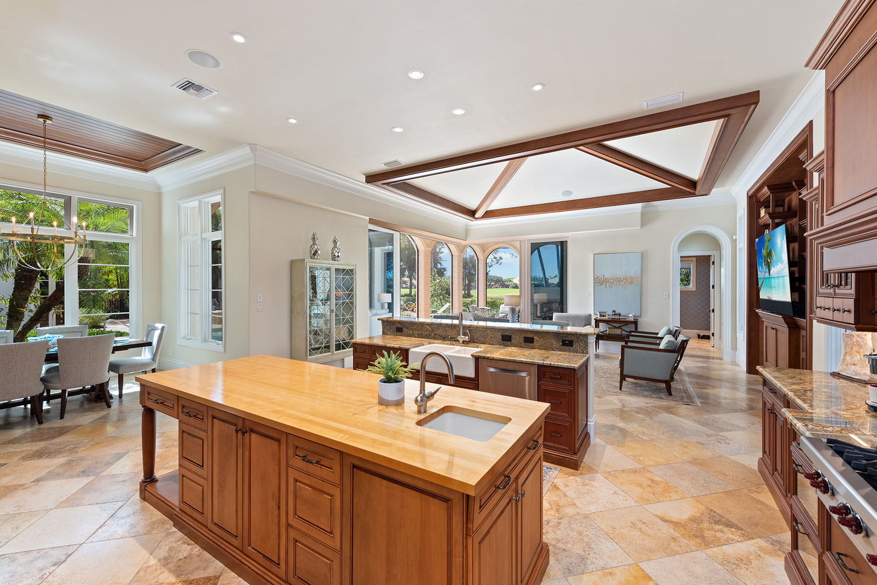 3855 Isla Del Sol Way