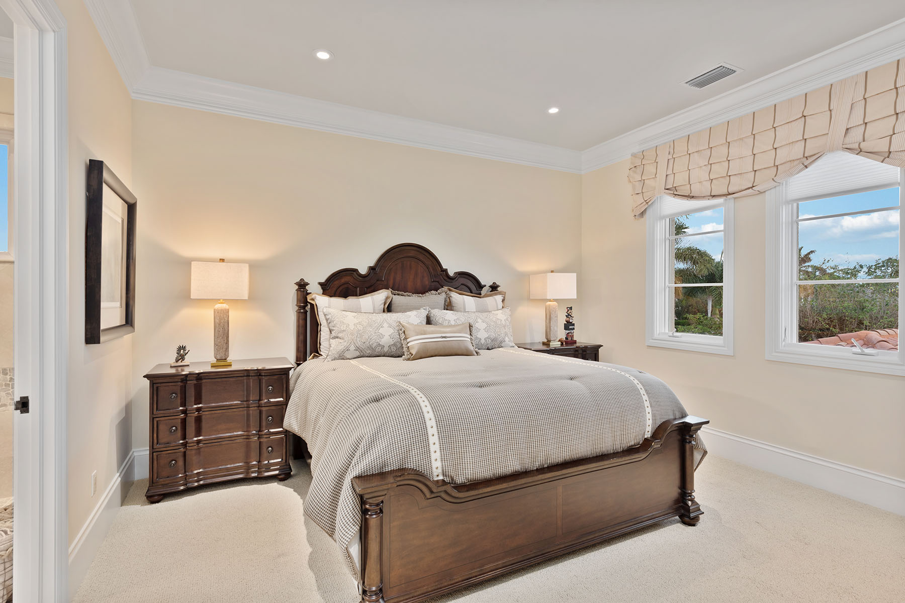 3855 Isla Del Sol Way