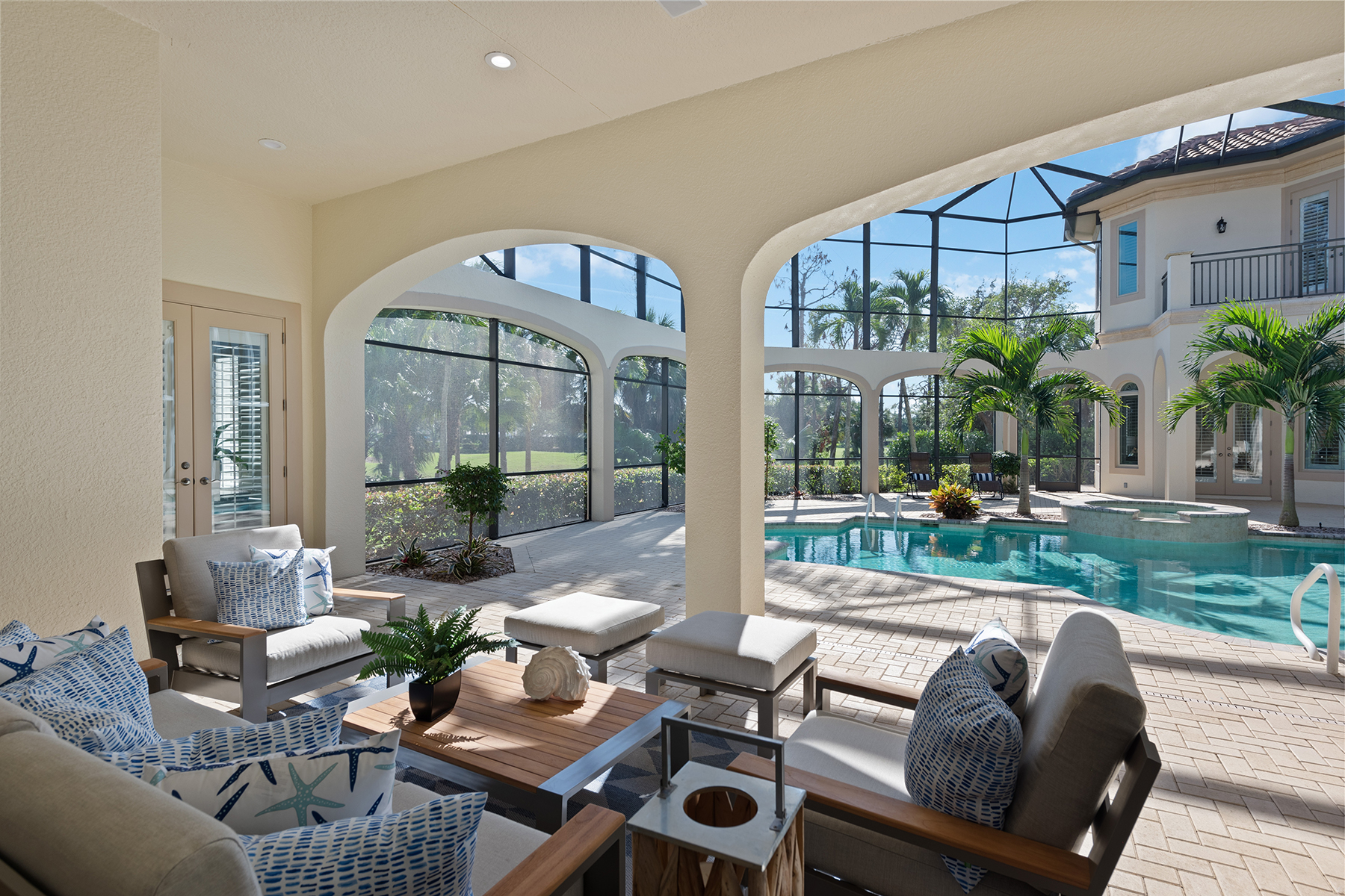 3856 Isla Del Sol Way