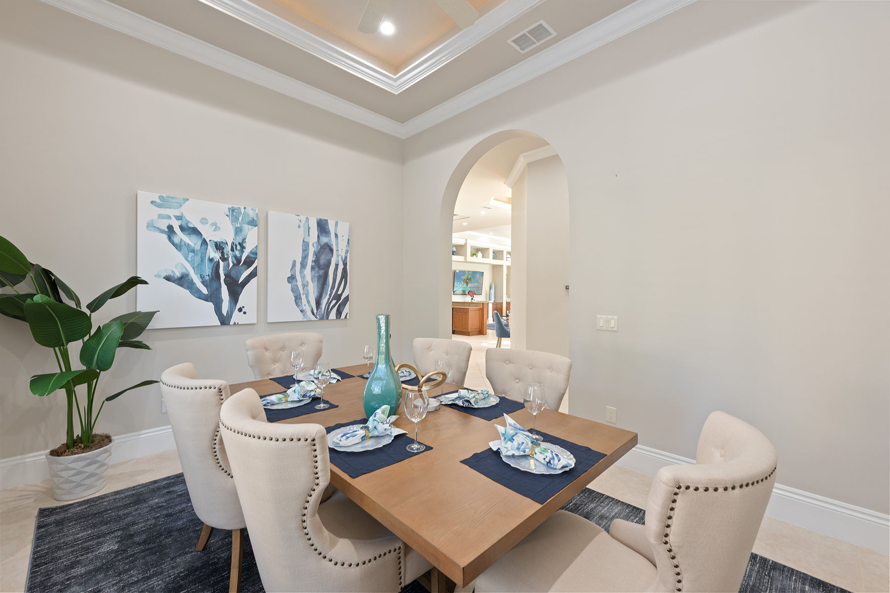 3856 Isla Del Sol Way