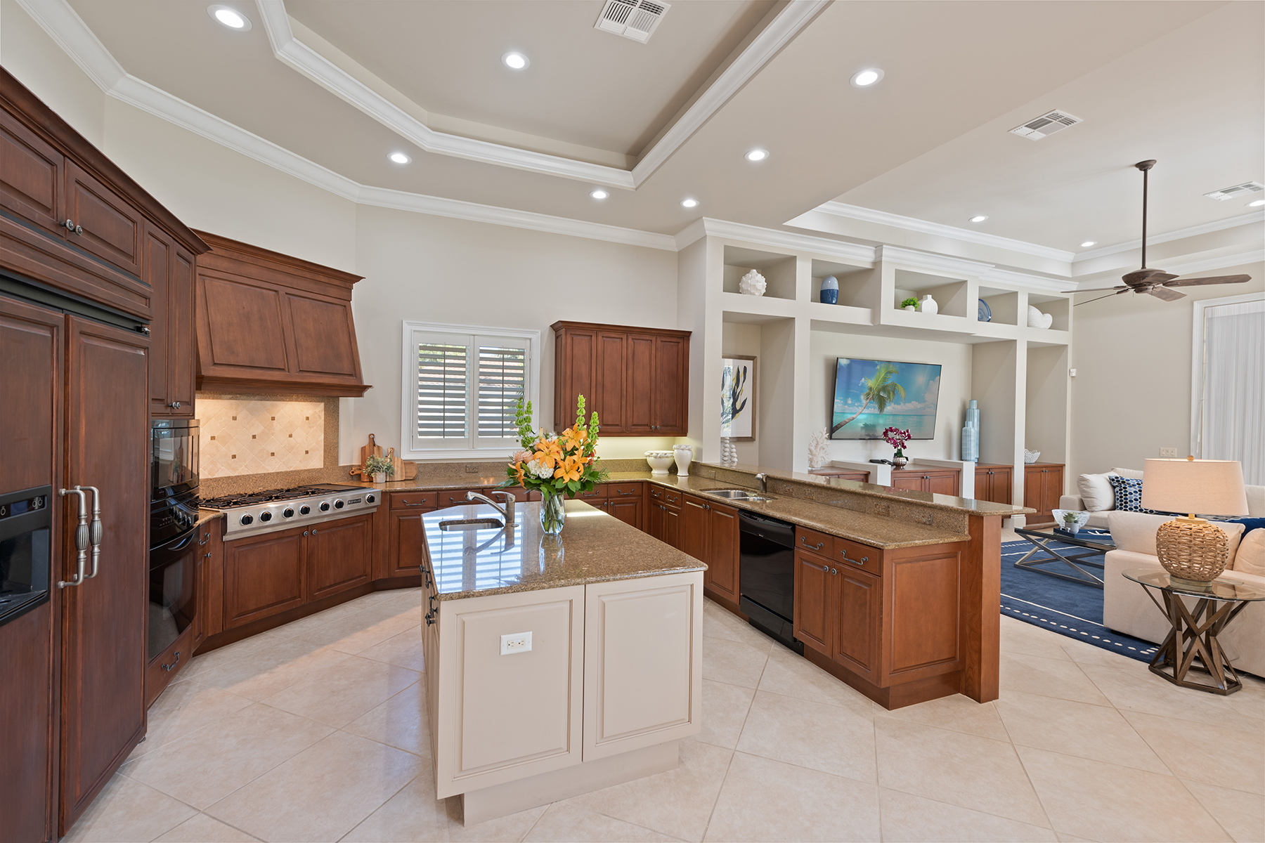 3856 Isla Del Sol Way