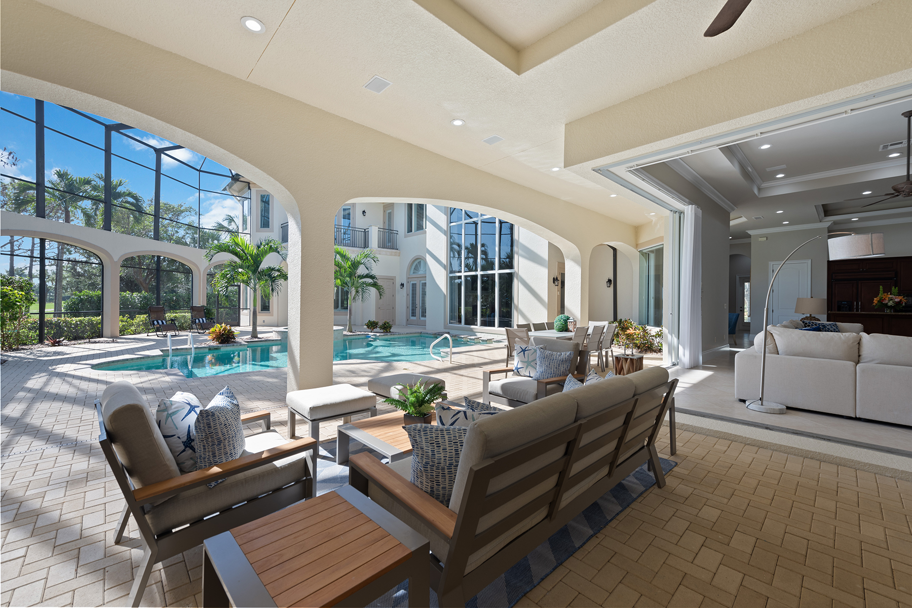 3856 Isla Del Sol Way