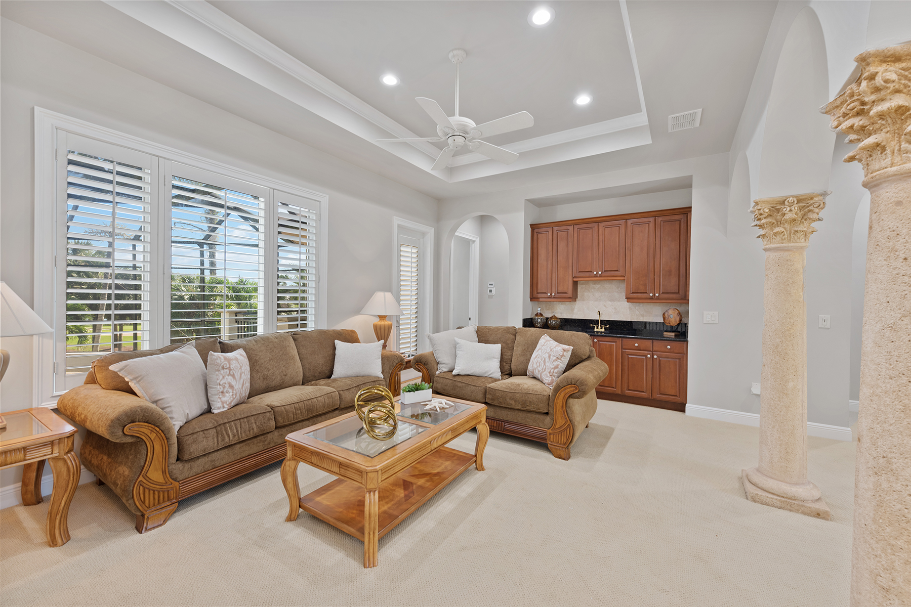 3856 Isla Del Sol Way