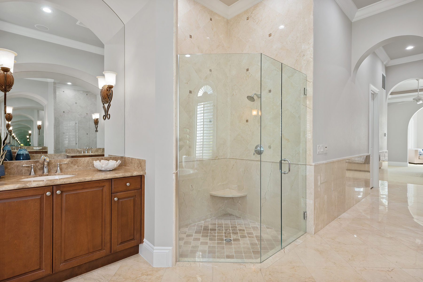 3856 Isla Del Sol Way