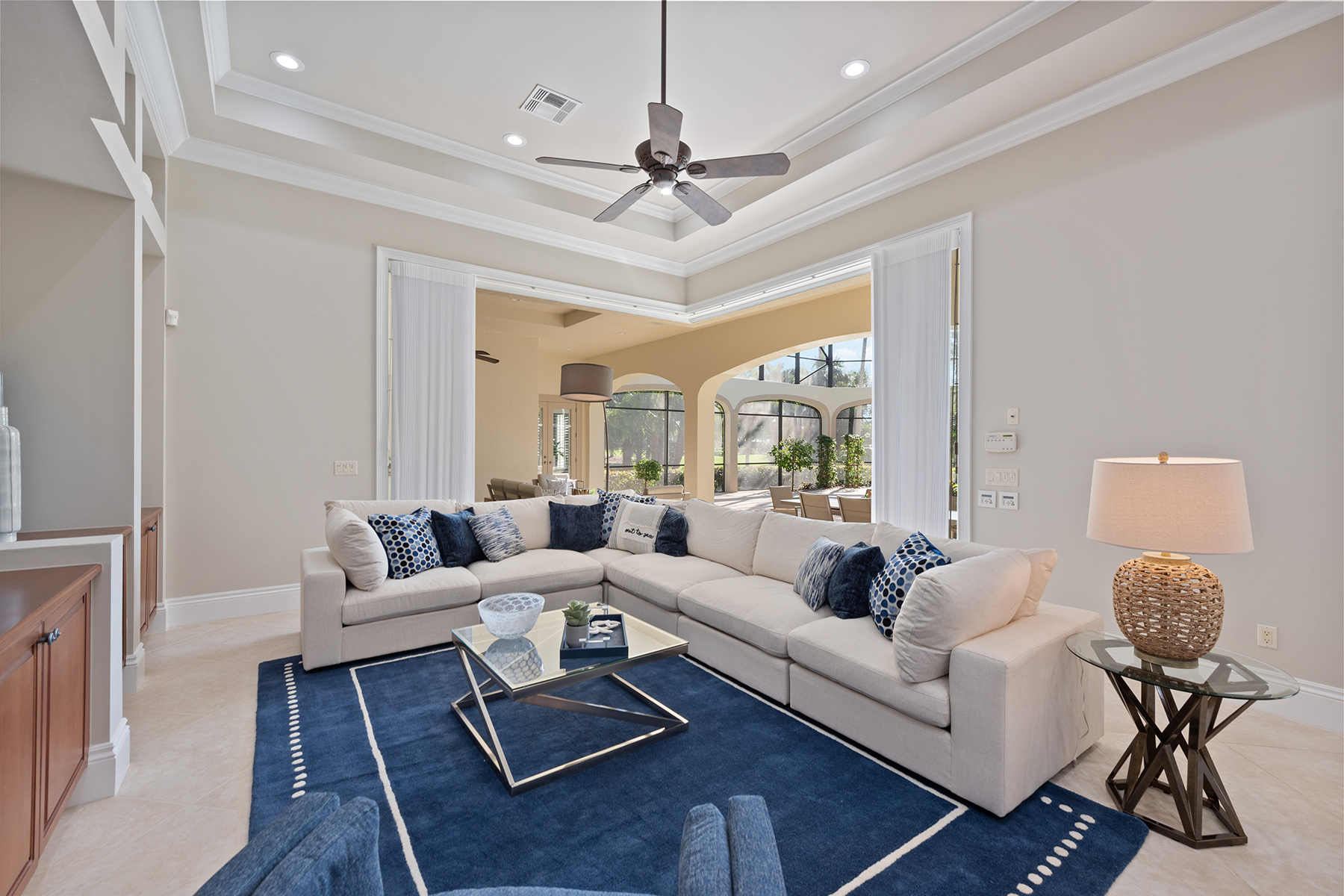 3856 Isla Del Sol Way
