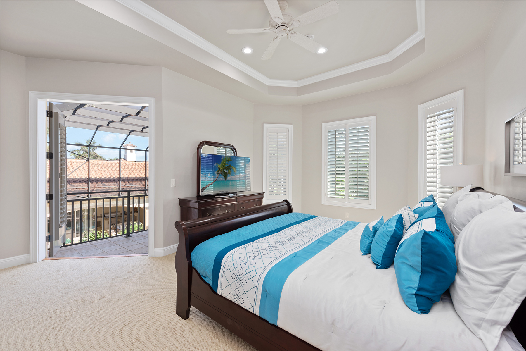 3856 Isla Del Sol Way