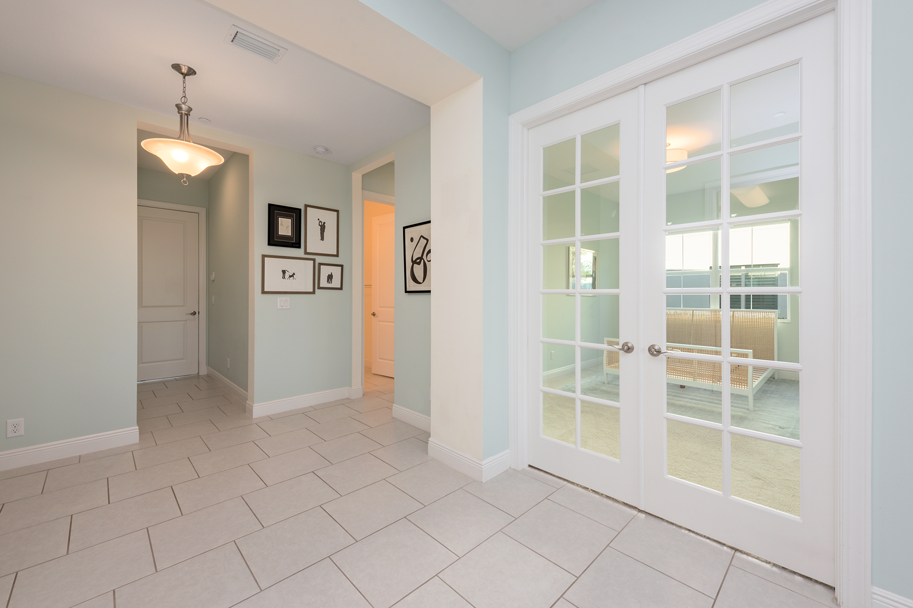 8936 Saint Lucia Drive , 101