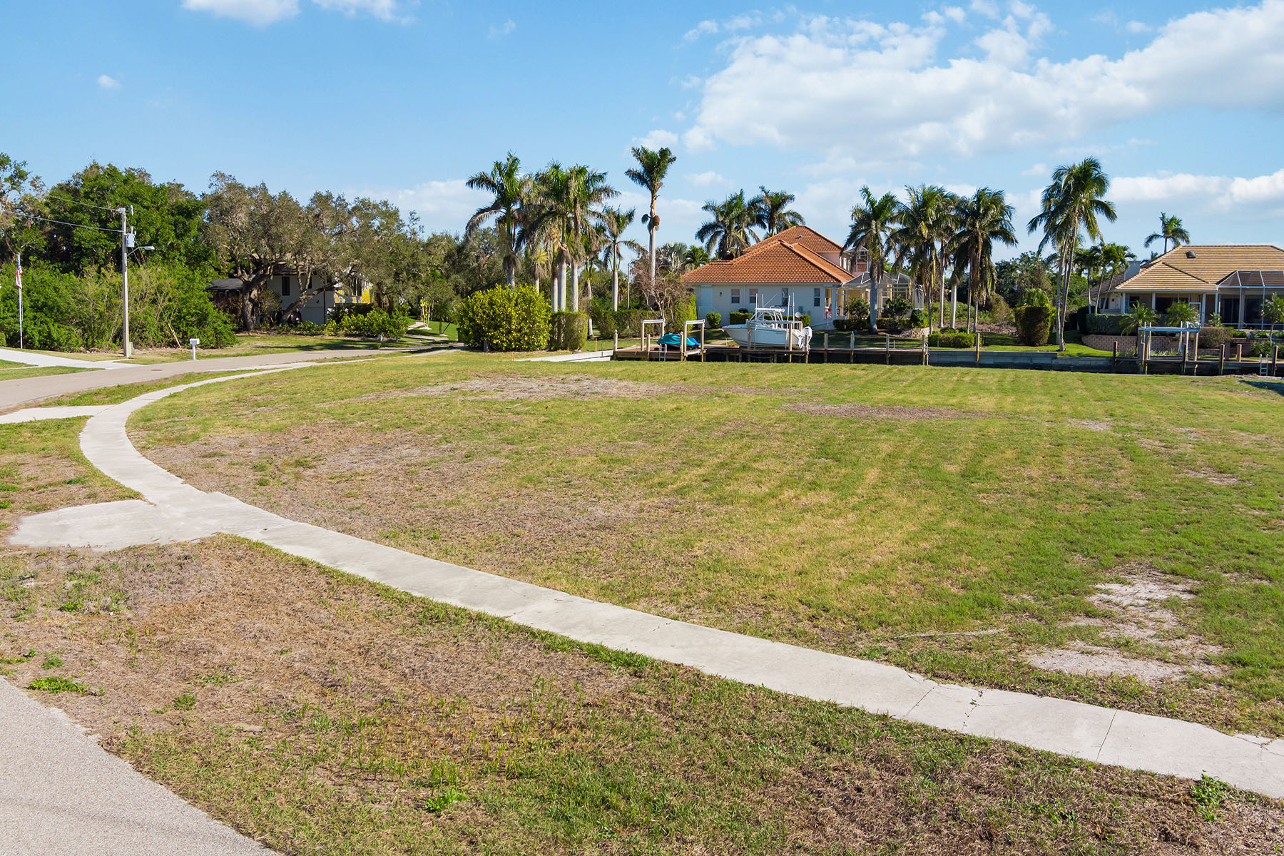 931 E Inlet Drive