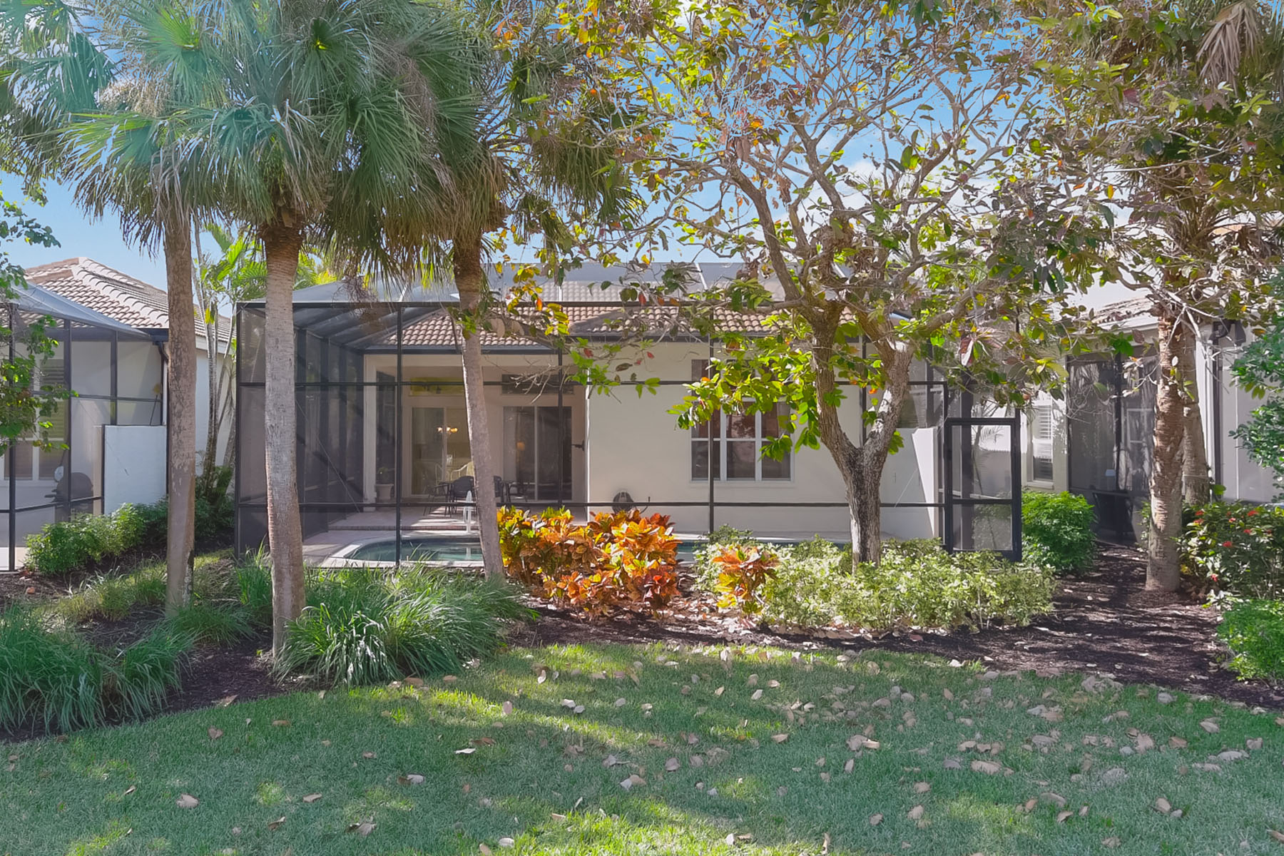 8556 Pepper Tree Way