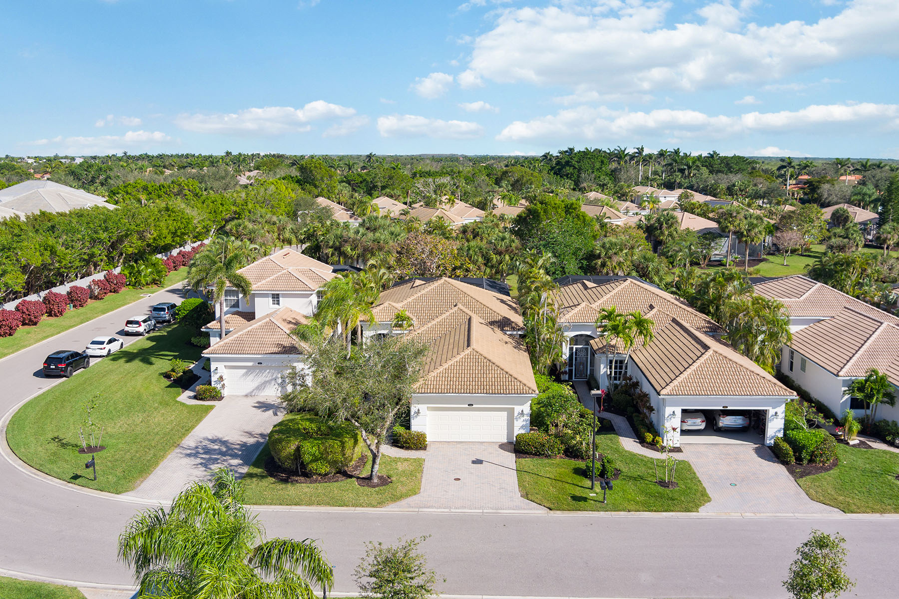 8556 Pepper Tree Way