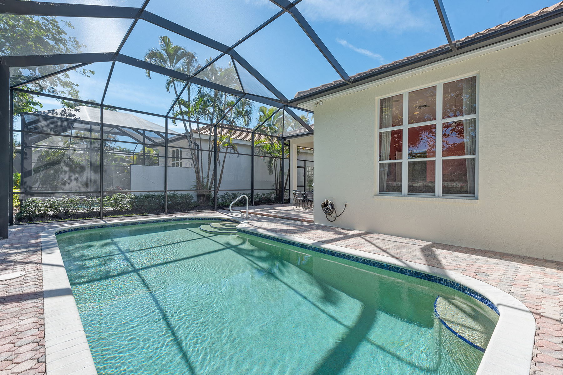 8556 Pepper Tree Way