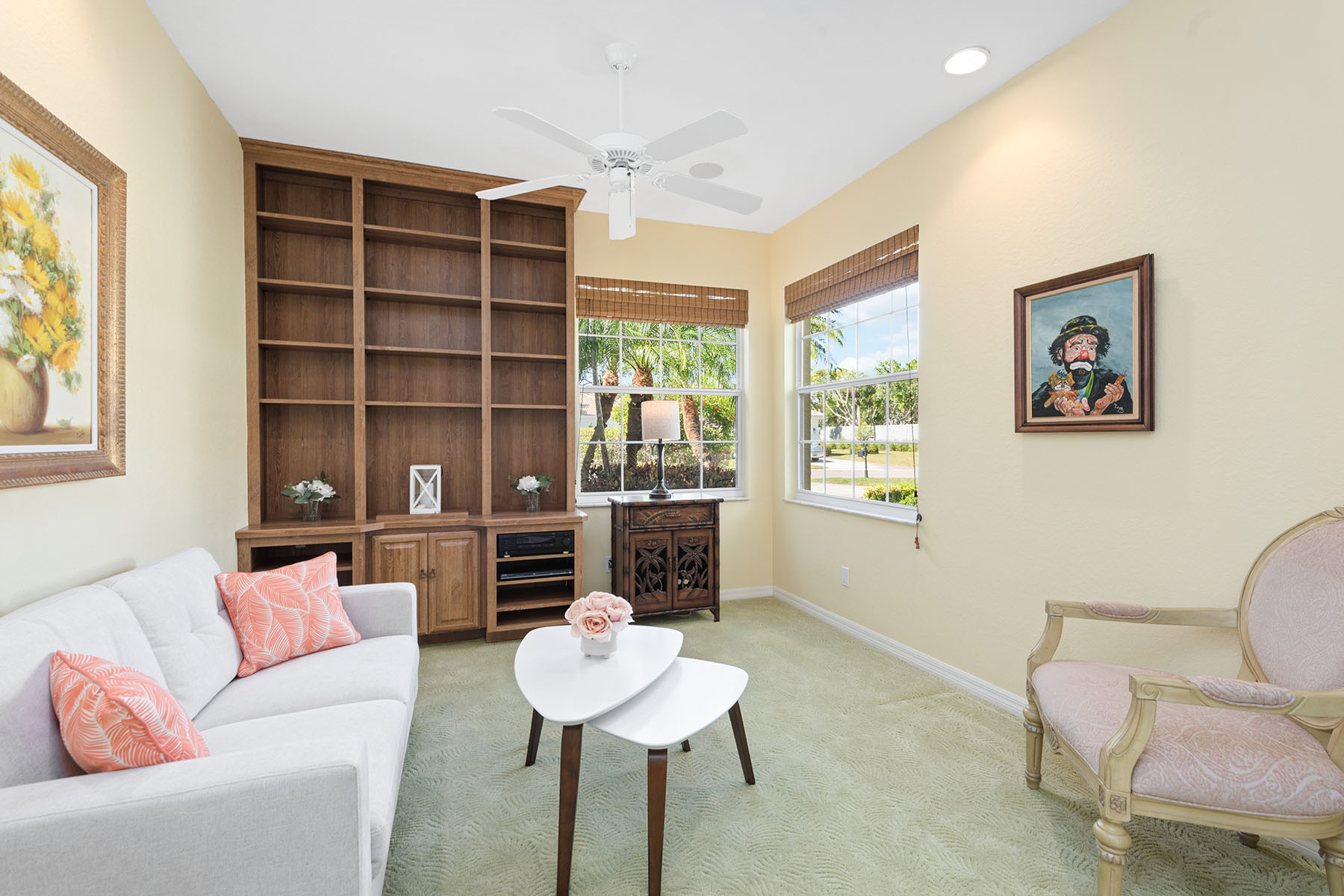 8556 Pepper Tree Way