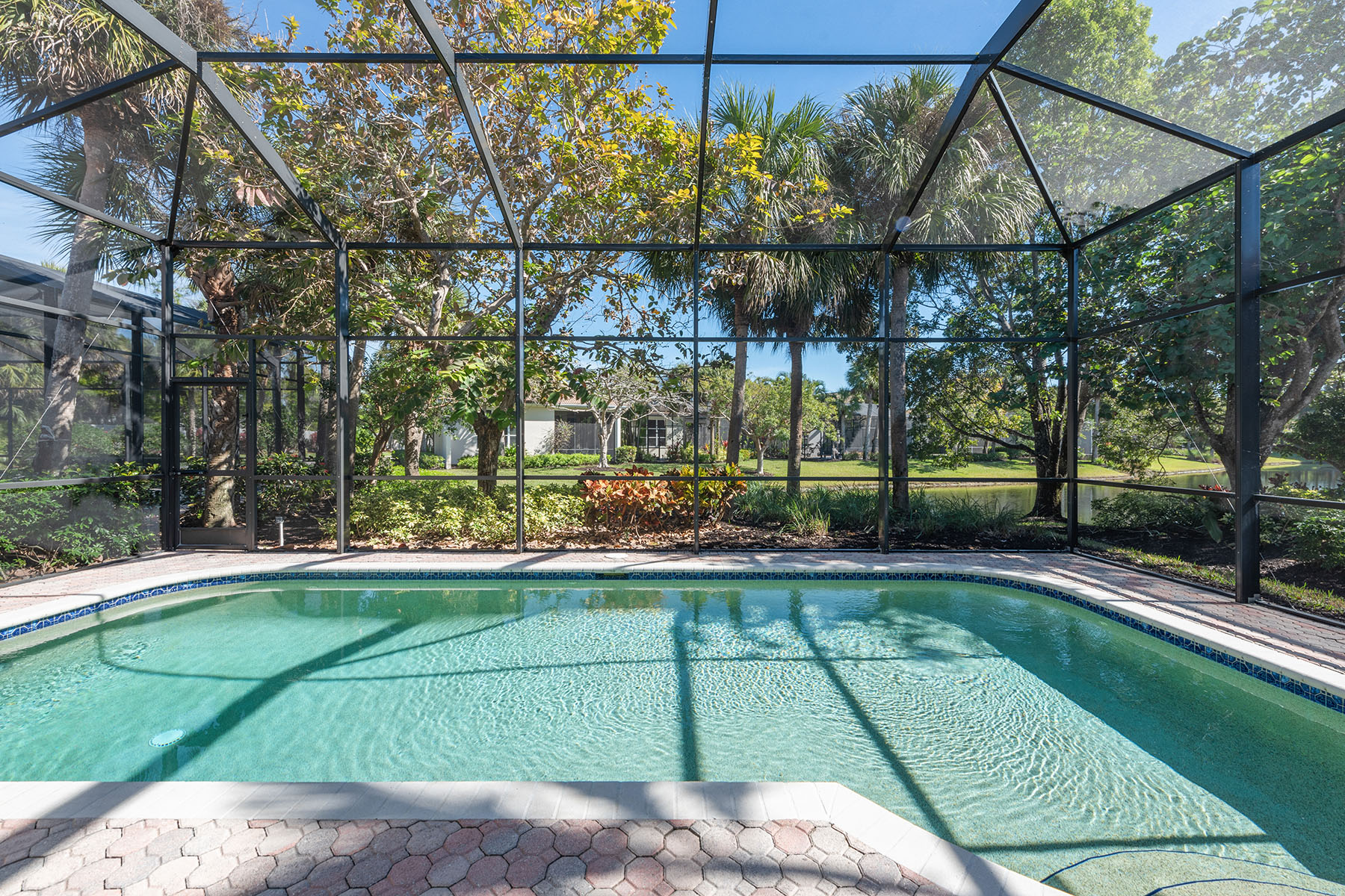 8556 Pepper Tree Way