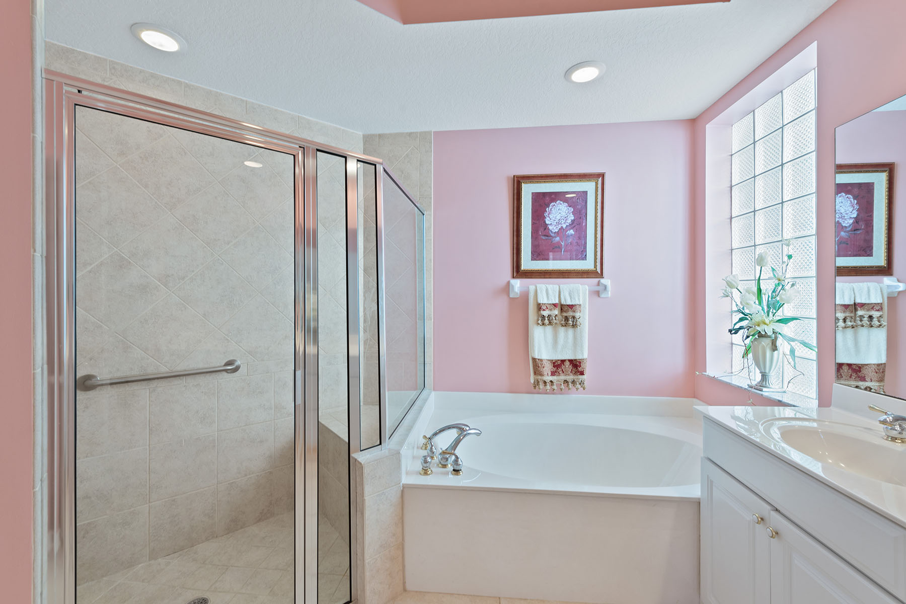 8556 Pepper Tree Way