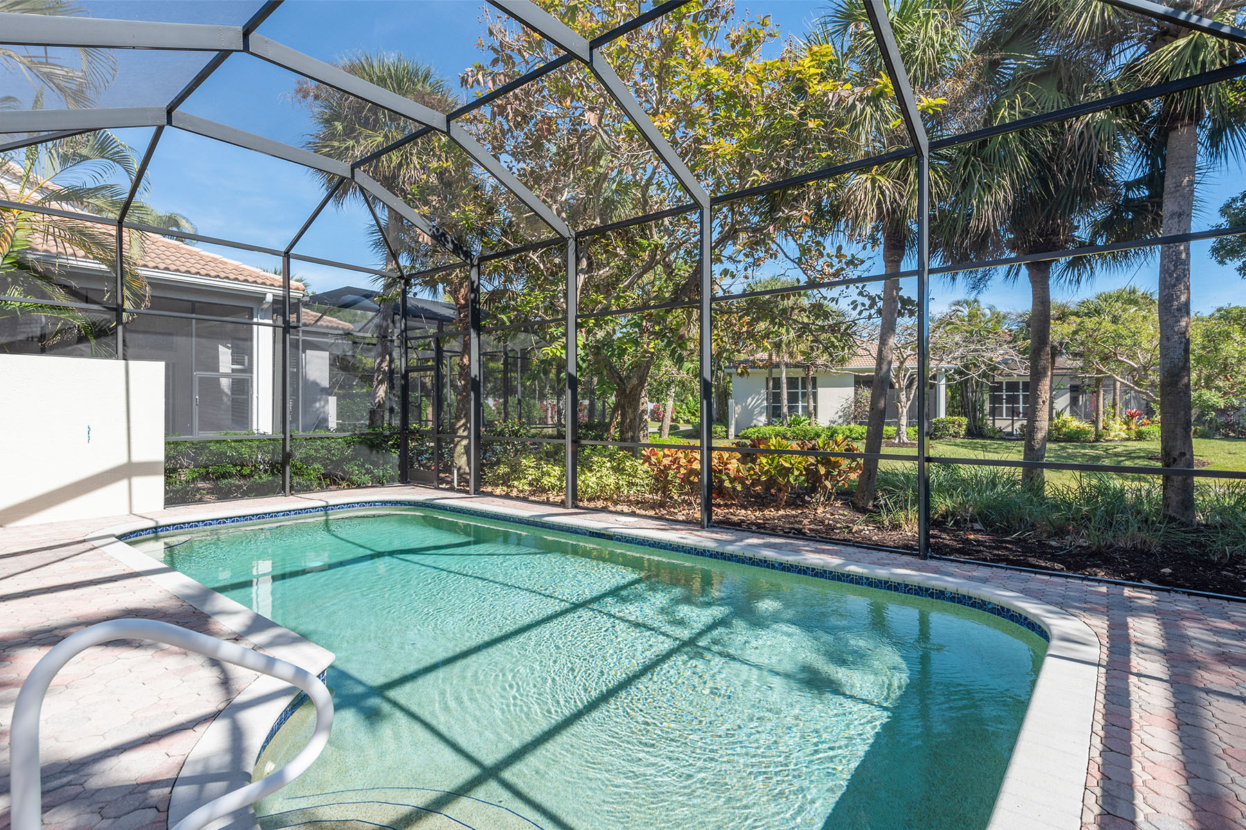 8556 Pepper Tree Way