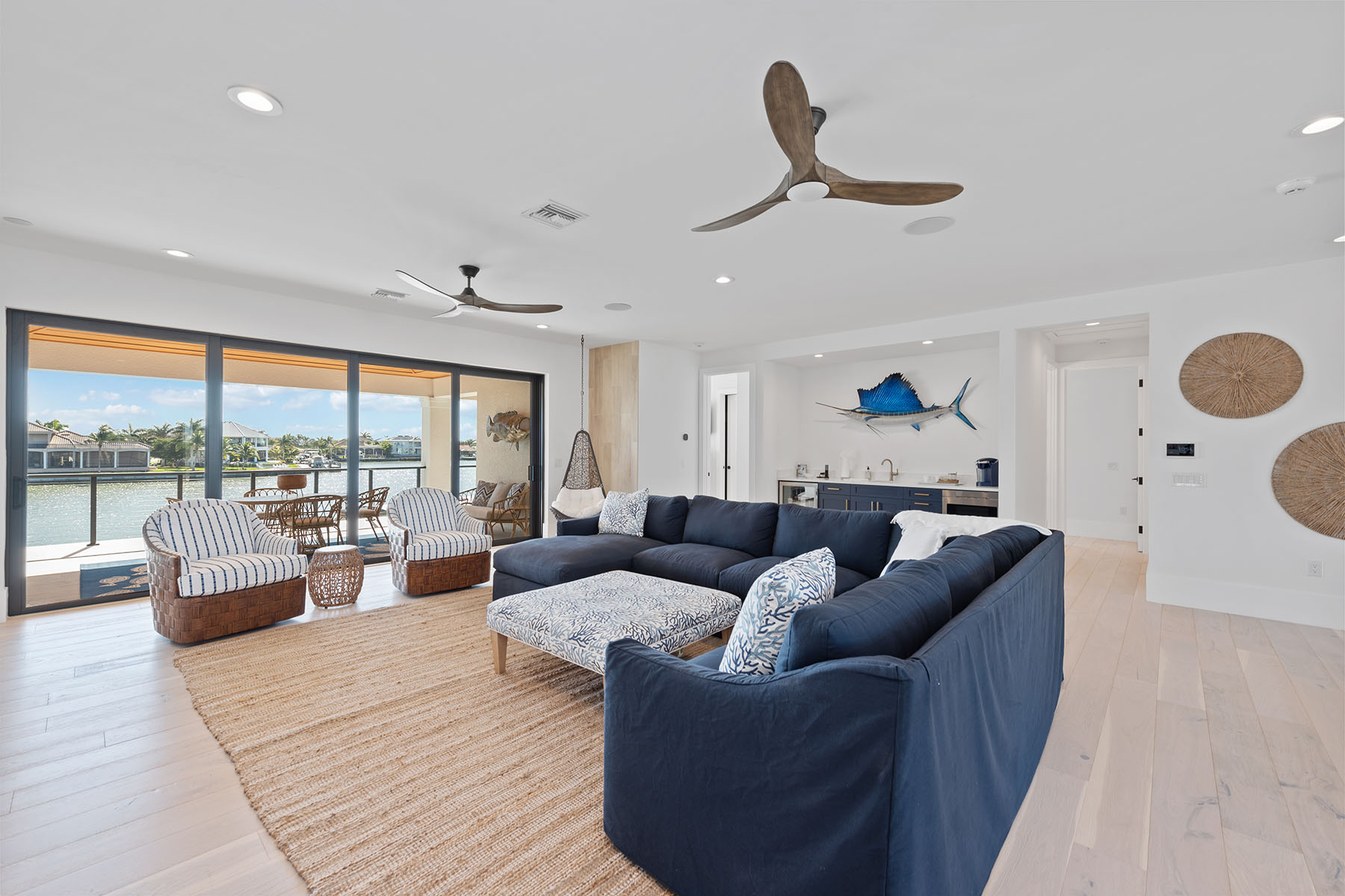735 Fairlawn Court