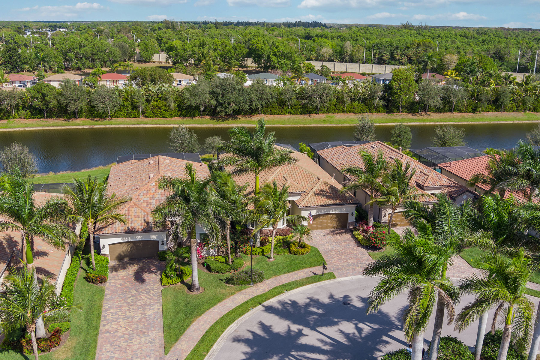2802 Aviamar Circle