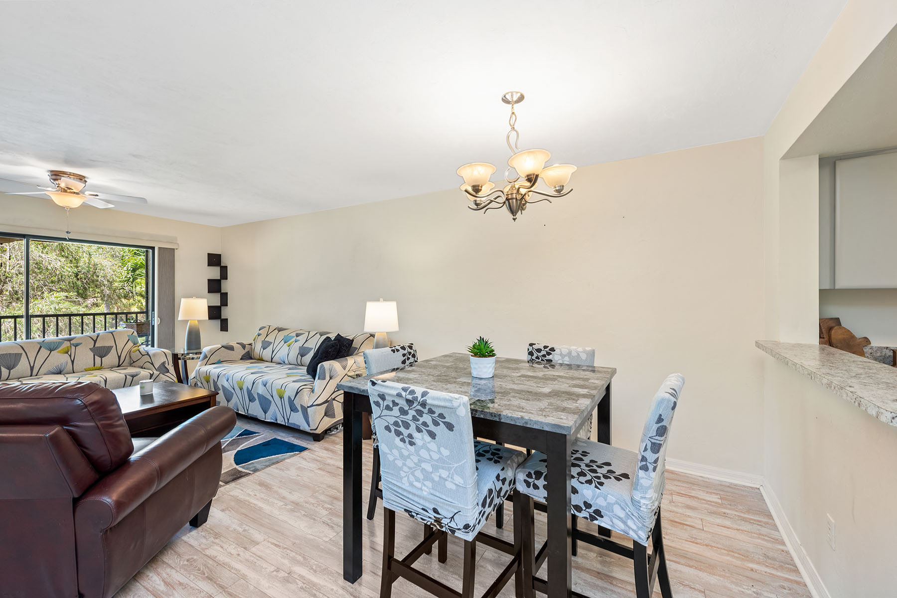 219 Fox Glen Drive , 1202