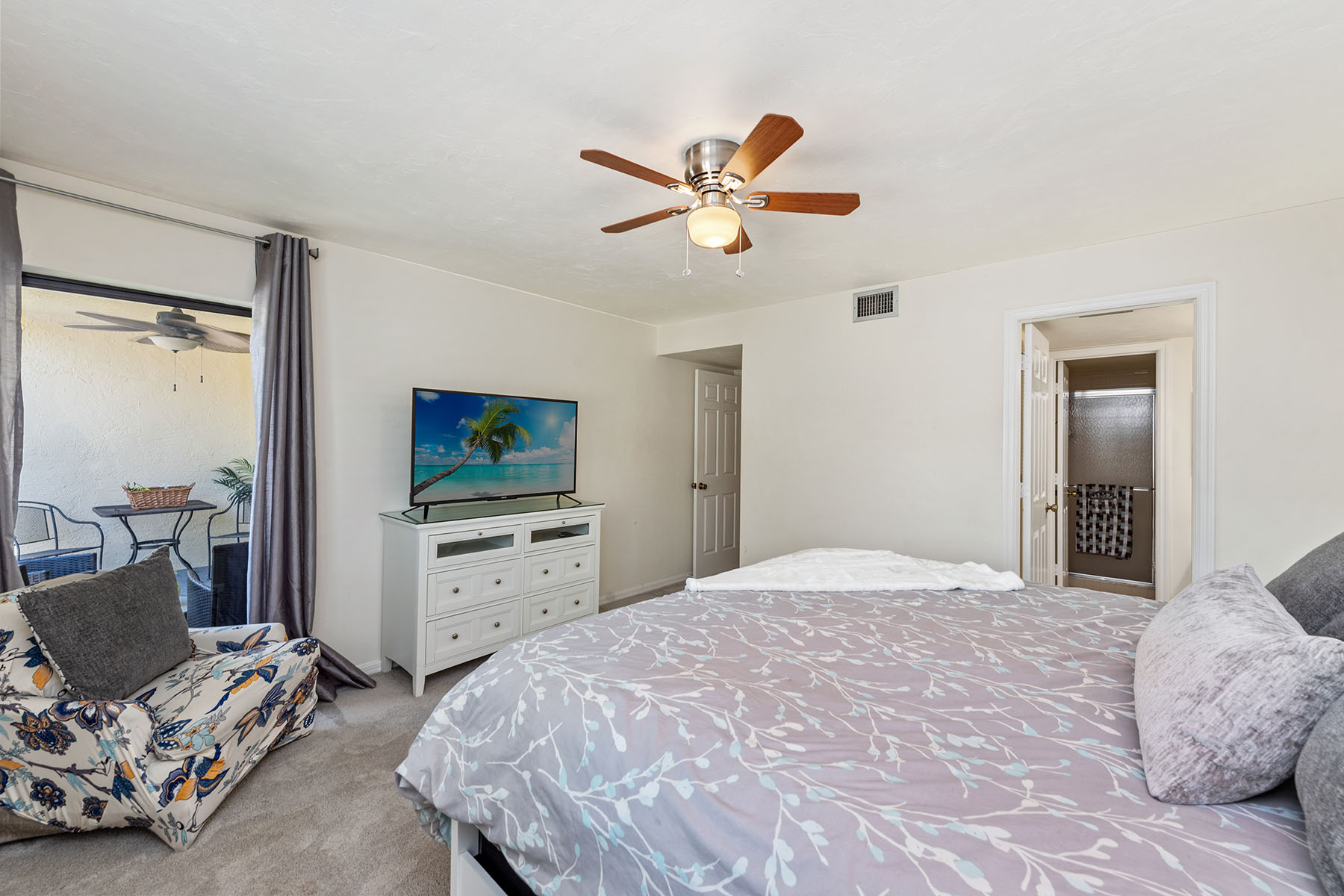 219 Fox Glen Drive , 1202