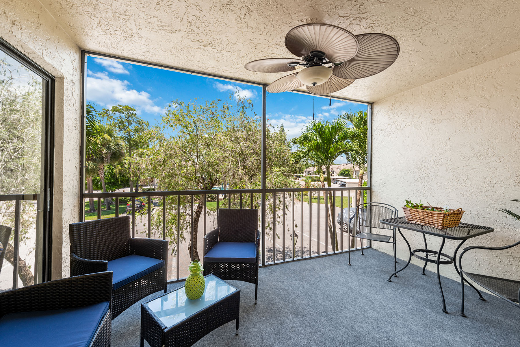 219 Fox Glen Drive , 1202