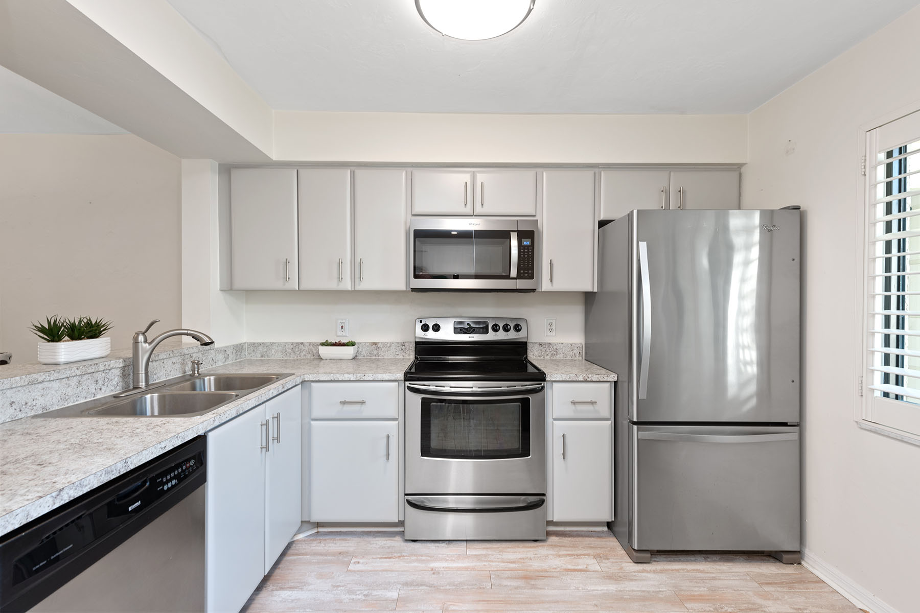 219 Fox Glen Drive , 1202