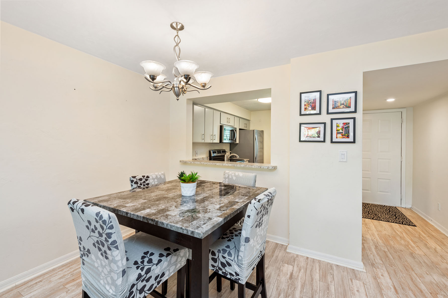 219 Fox Glen Drive , 1202