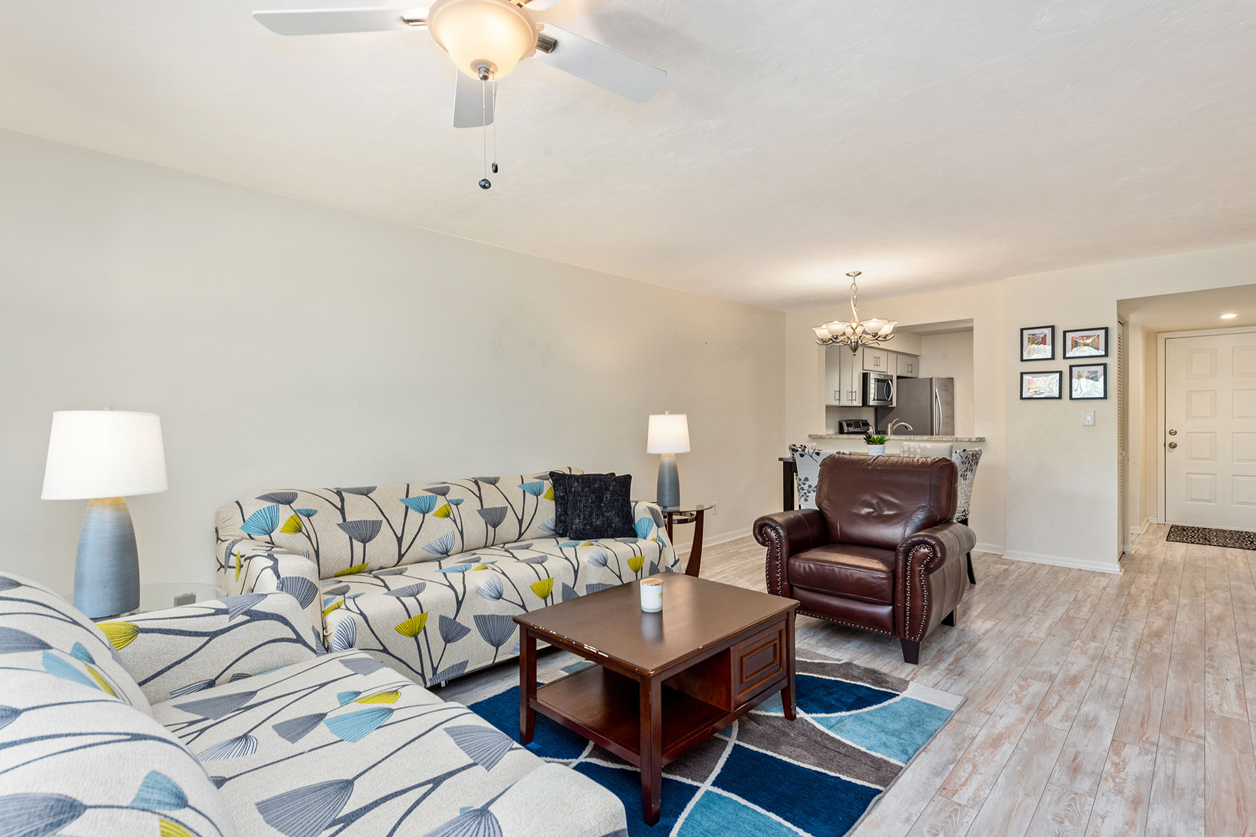 219 Fox Glen Drive , 1202