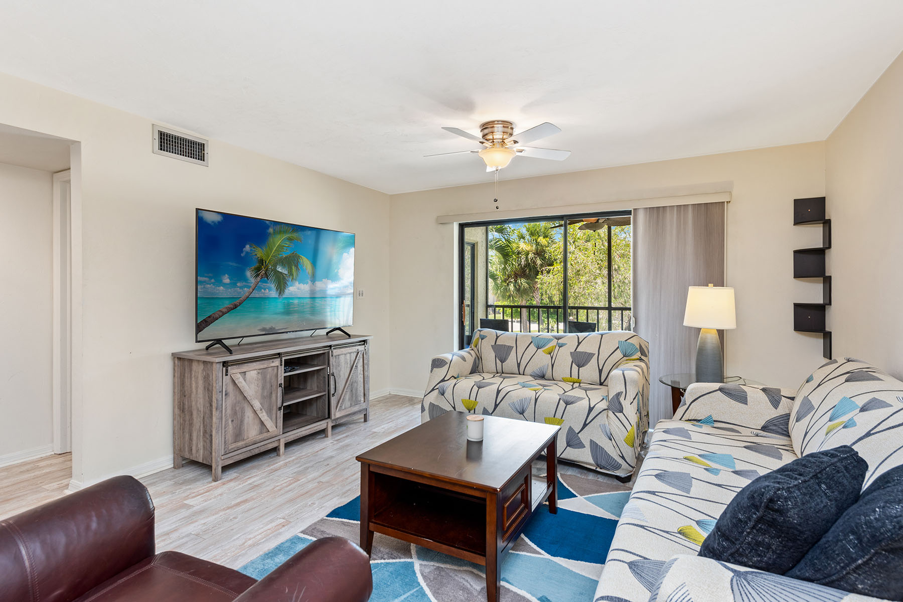 219 Fox Glen Drive , 1202